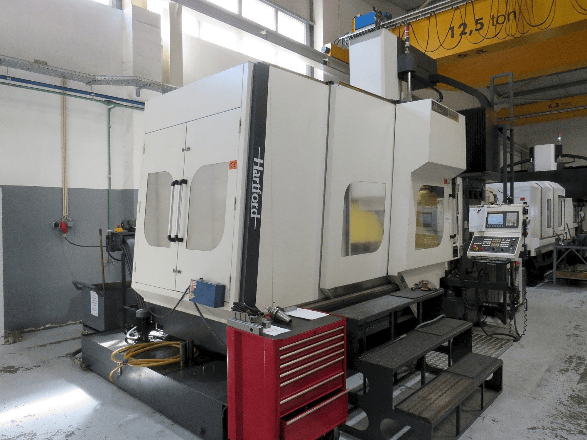 Widok z przodu maszyny Hartford HEP 2150