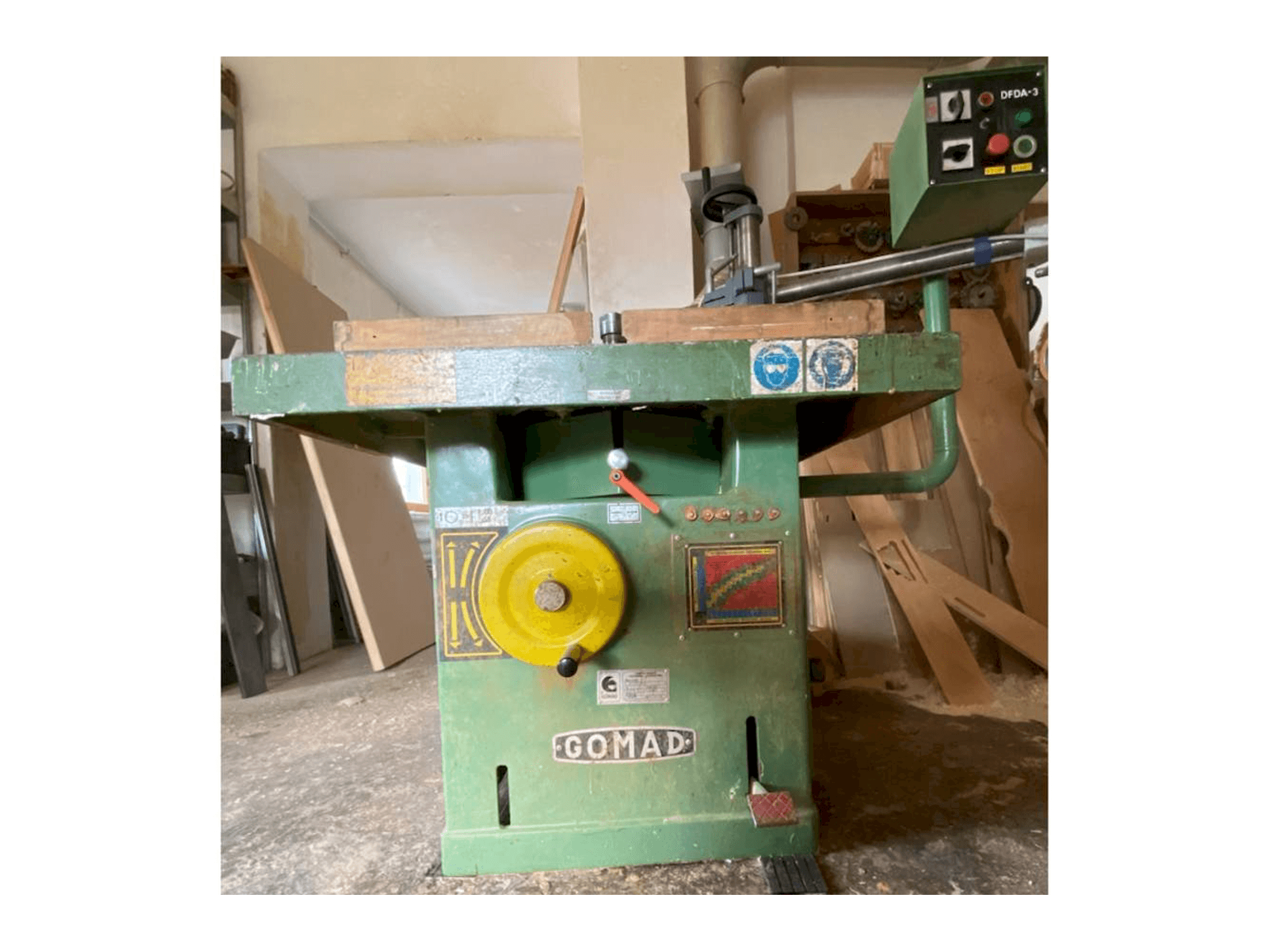 Widok z przodu maszyny GOMAD DFDA-3