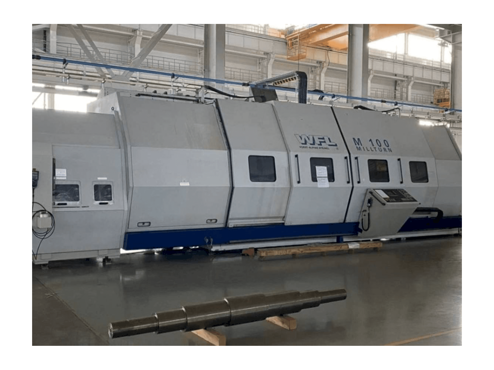 Widok z przodu maszyny WFL M 100