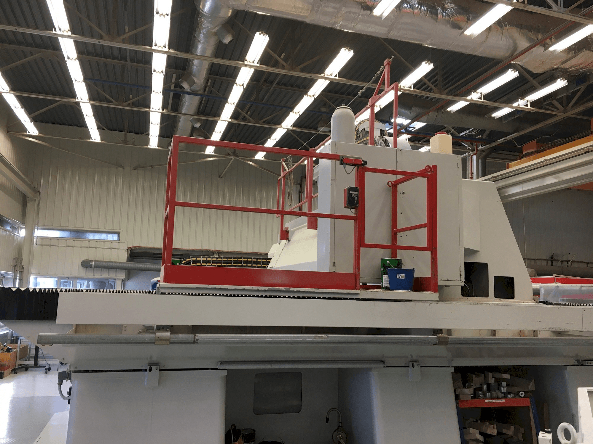 Widok z przodu maszyny Forest Line Minumac II 305 TH