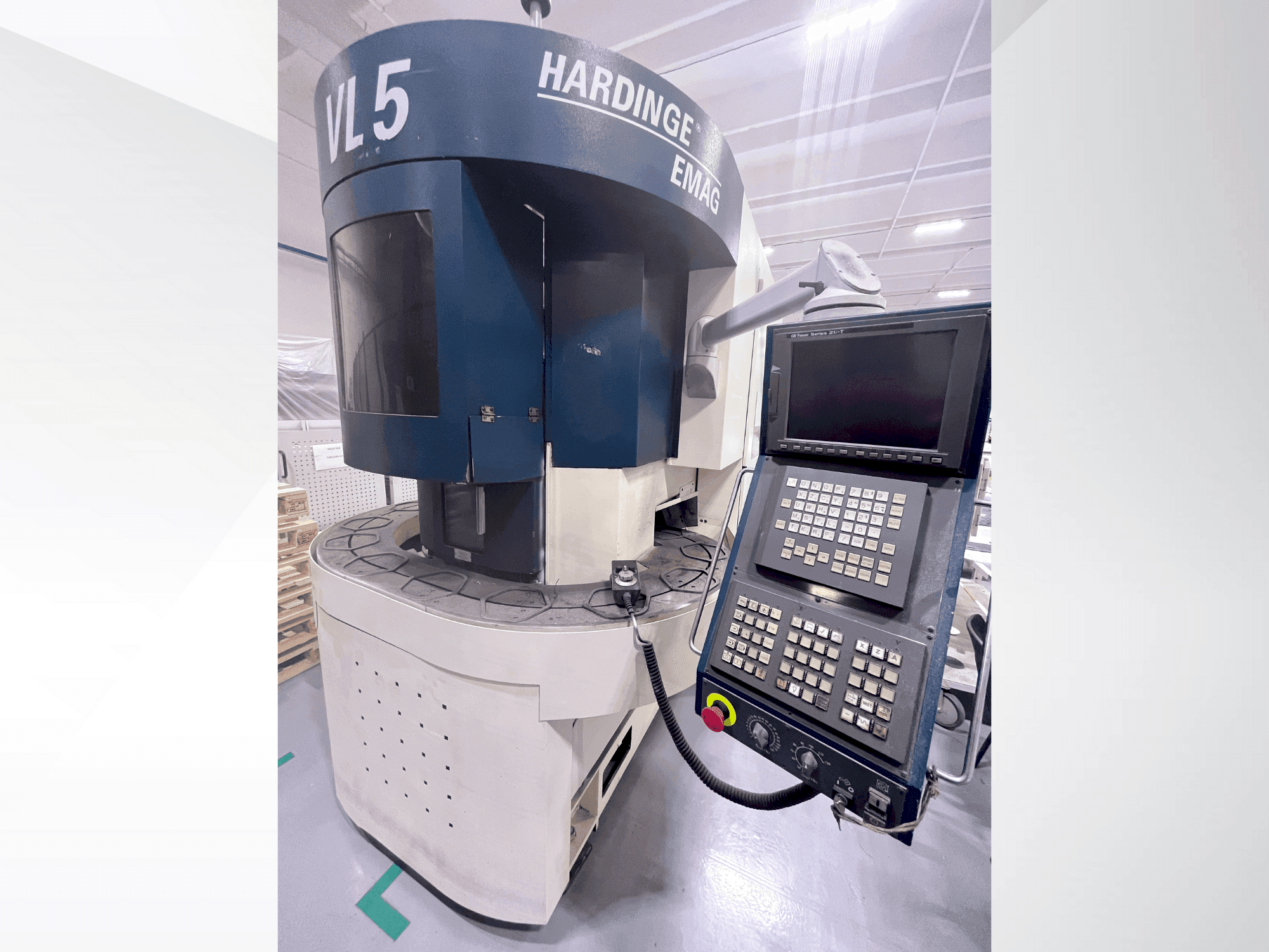 Widok z przodu maszyny HARDINGE VL-5