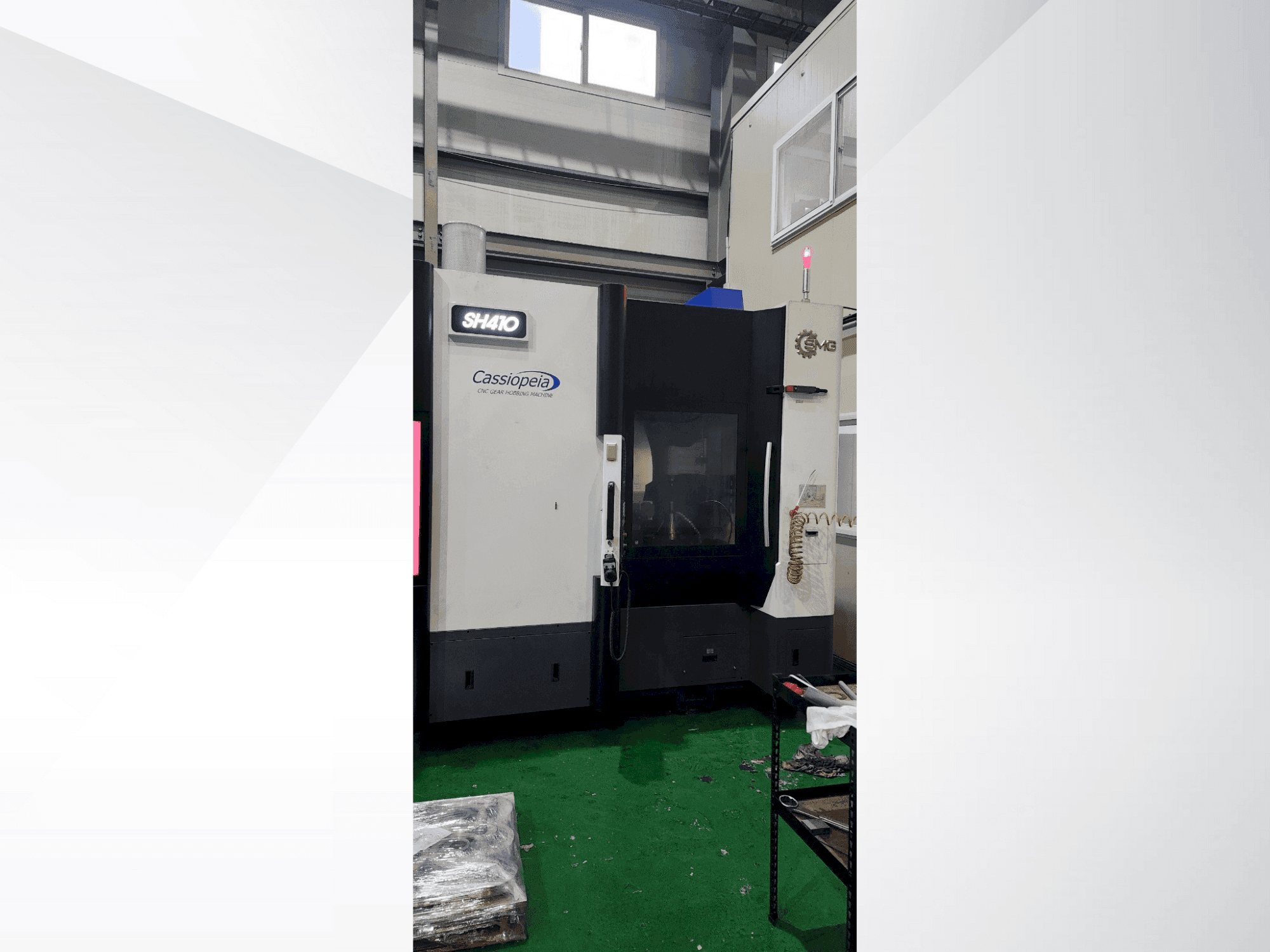 Widok z przodu maszyny SMG SH410