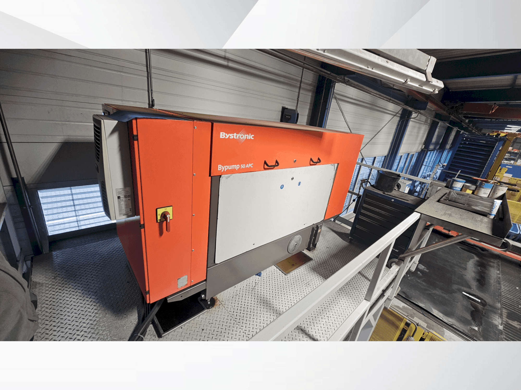 Widok z przodu maszyny Bystronic Byjet 6030L