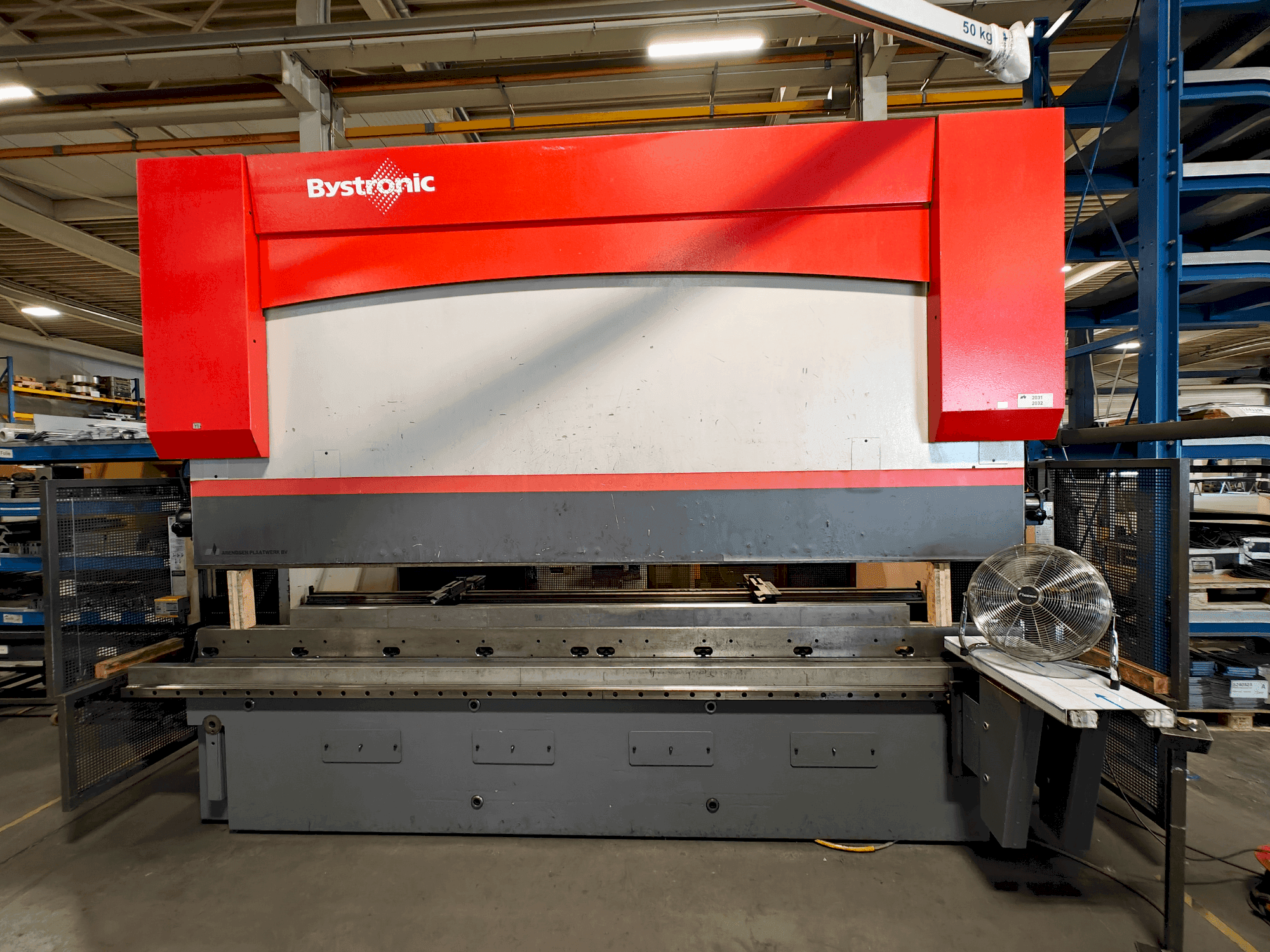 Widok z przodu maszyny Bystronic PR 200x4100
