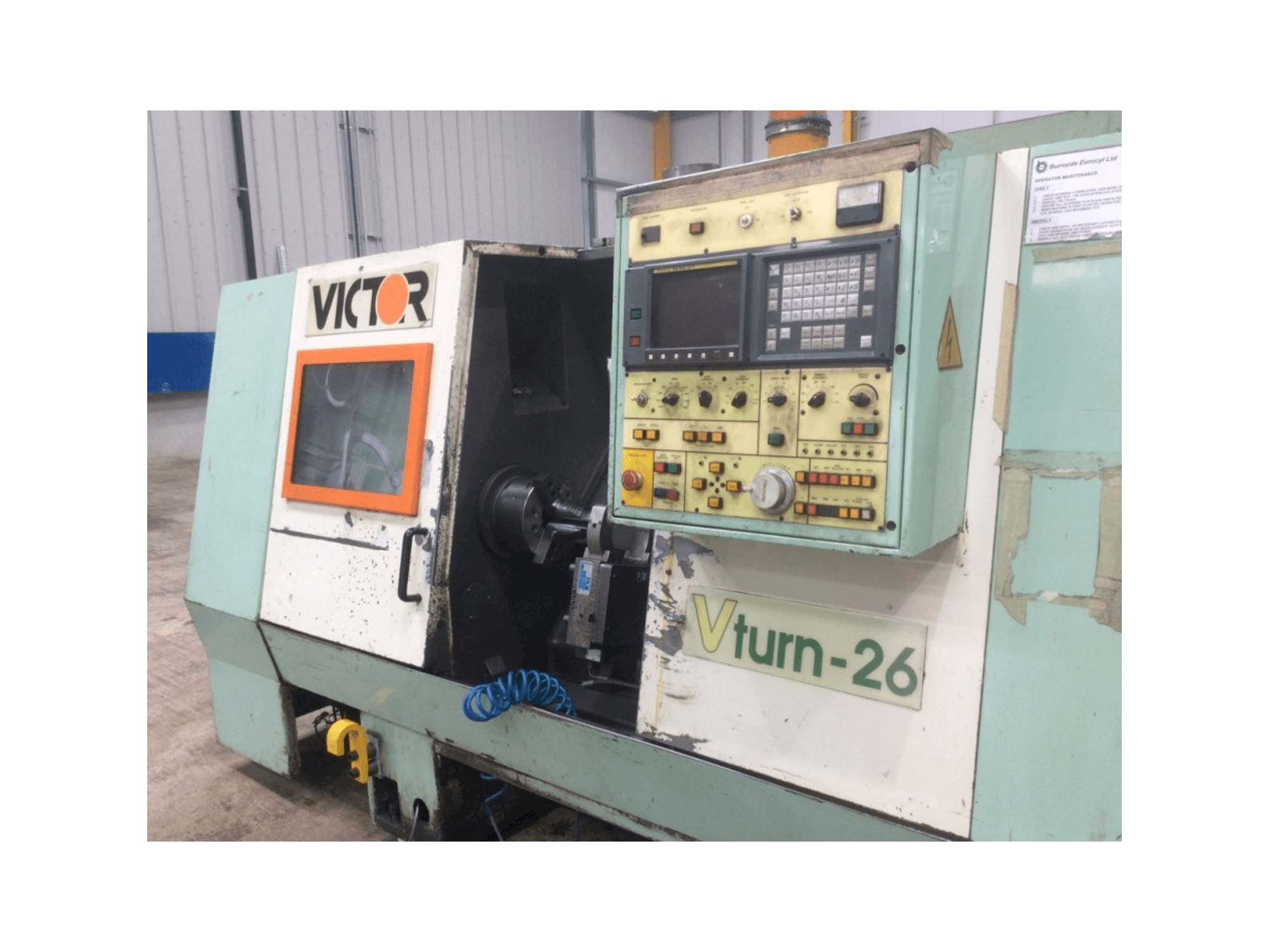Widok z przodu maszyny Victor V Turn-26