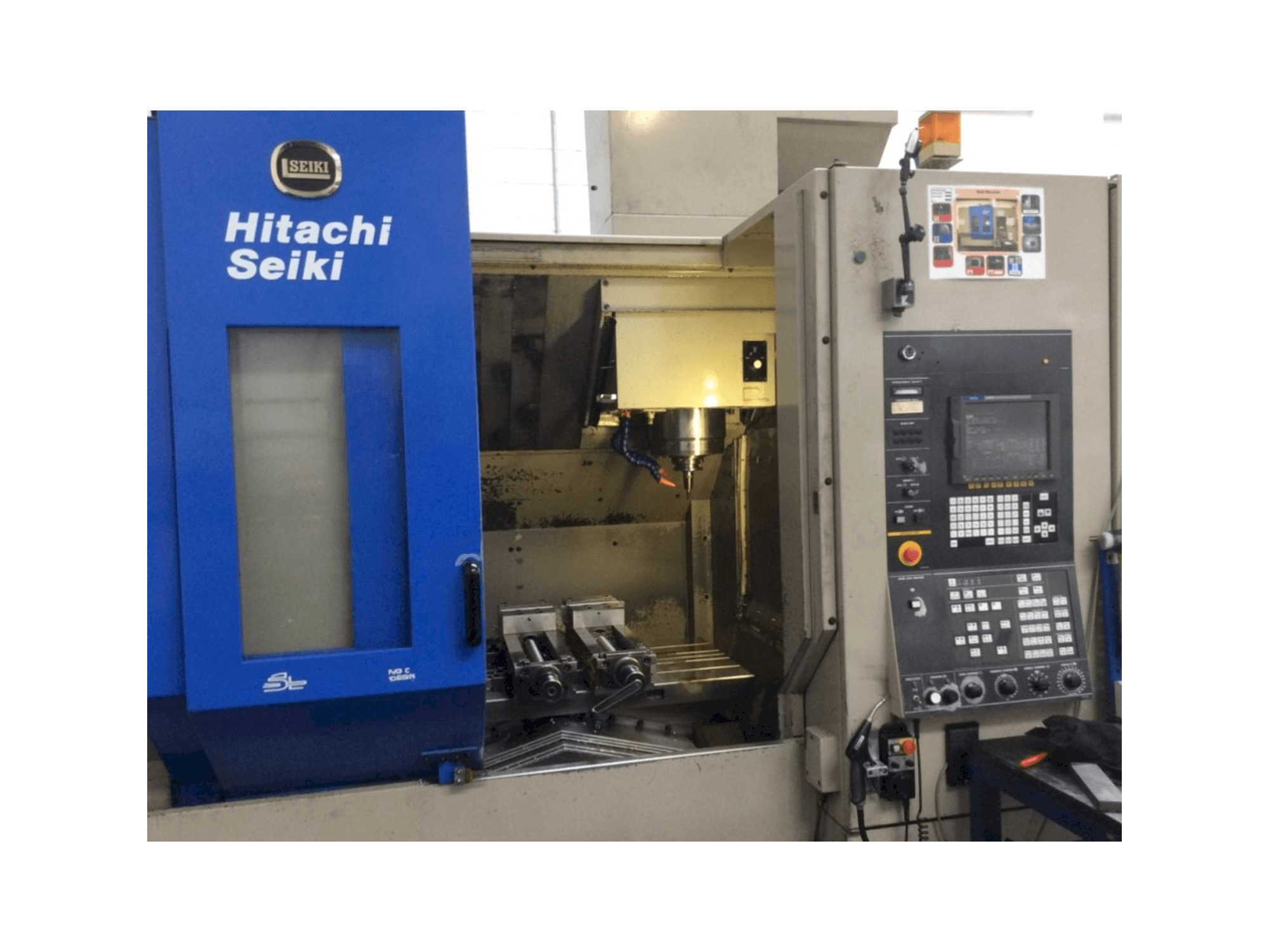 Widok z przodu maszyny HITACHI SEIKI VS50