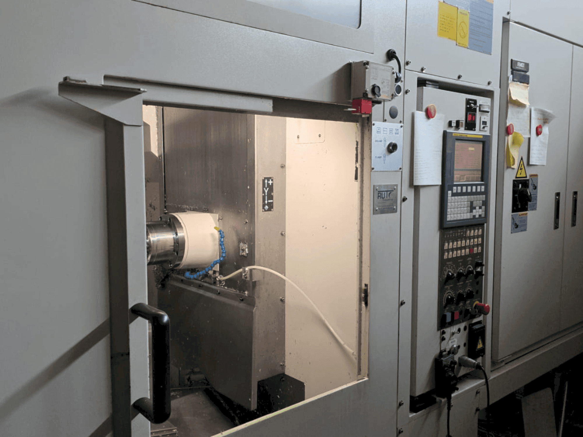 Widok z przodu maszyny Tongtai TMH-400