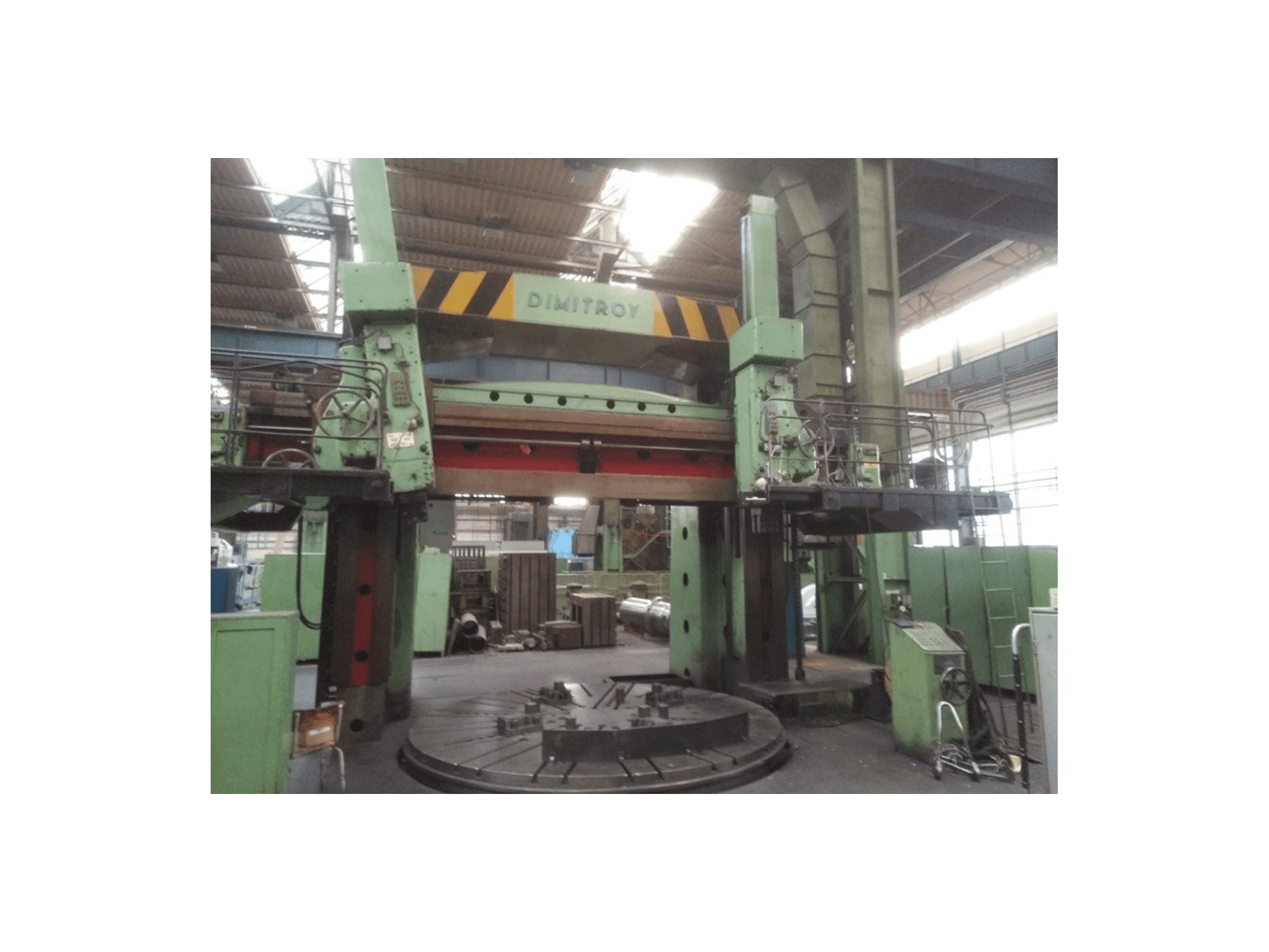 Widok z lewej maszyny Dimitrov 4000