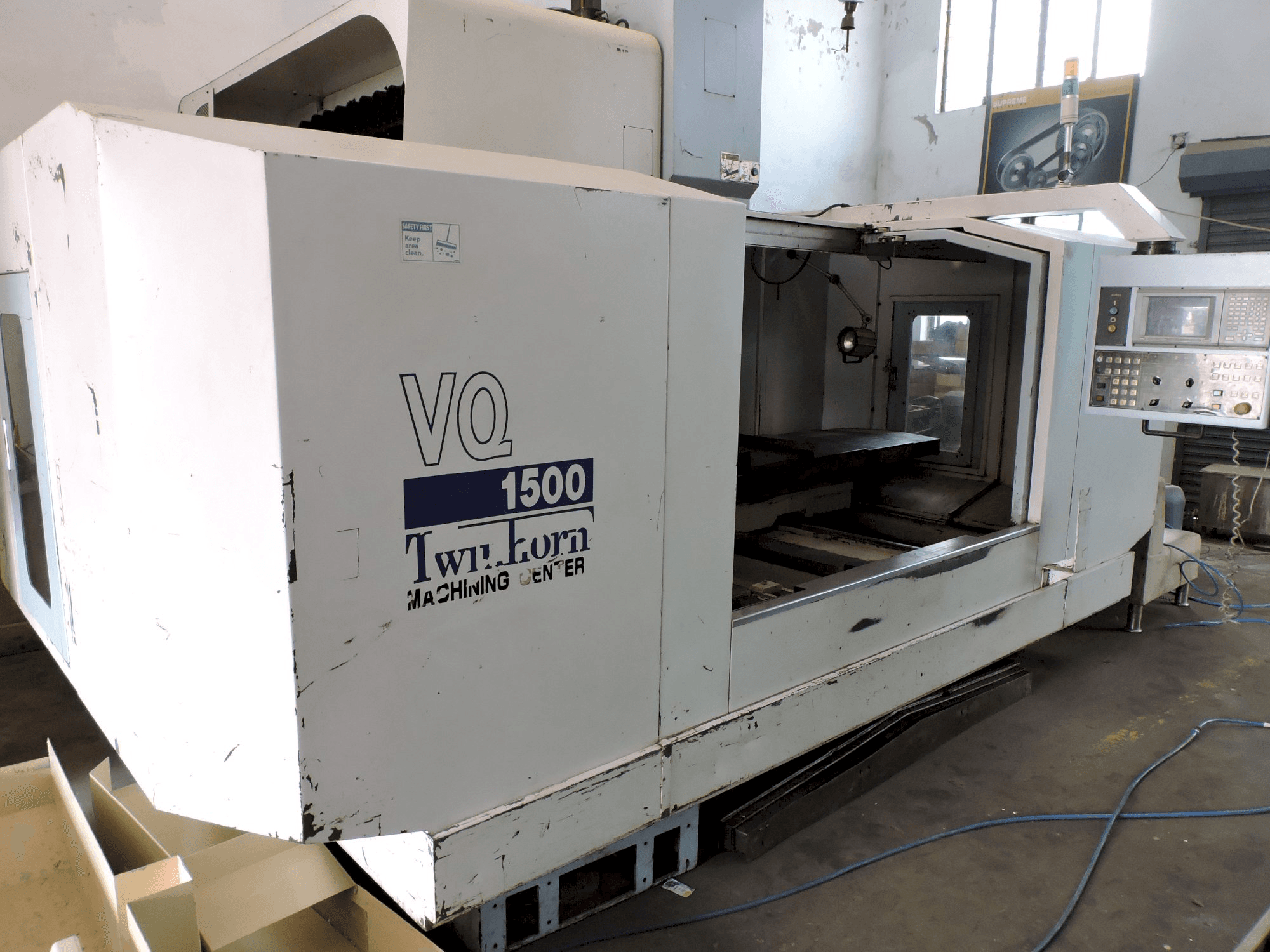 Widok z lewej maszyny Twinhorn VQ-1500