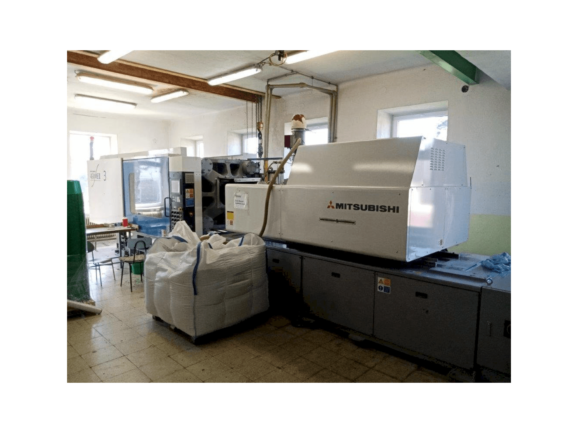 Widok z przodu maszyny Mitsubishi 450 ME II-70