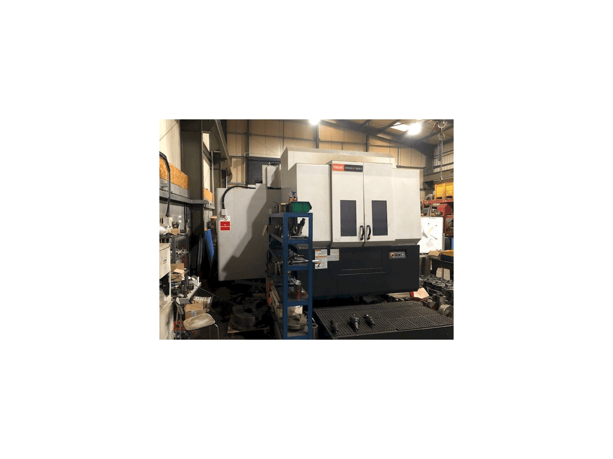 Widok z przodu maszyny Mazak Integrex 800V/5 II E