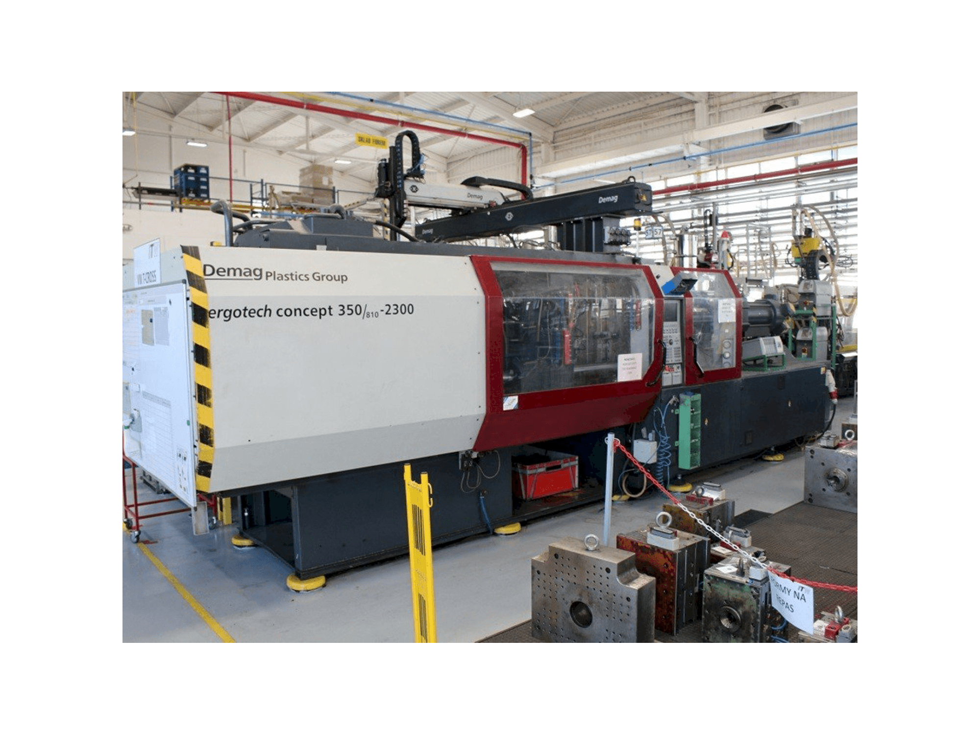 Widok lewej strony maszyny DEMAG Ergotech 350/810-2300