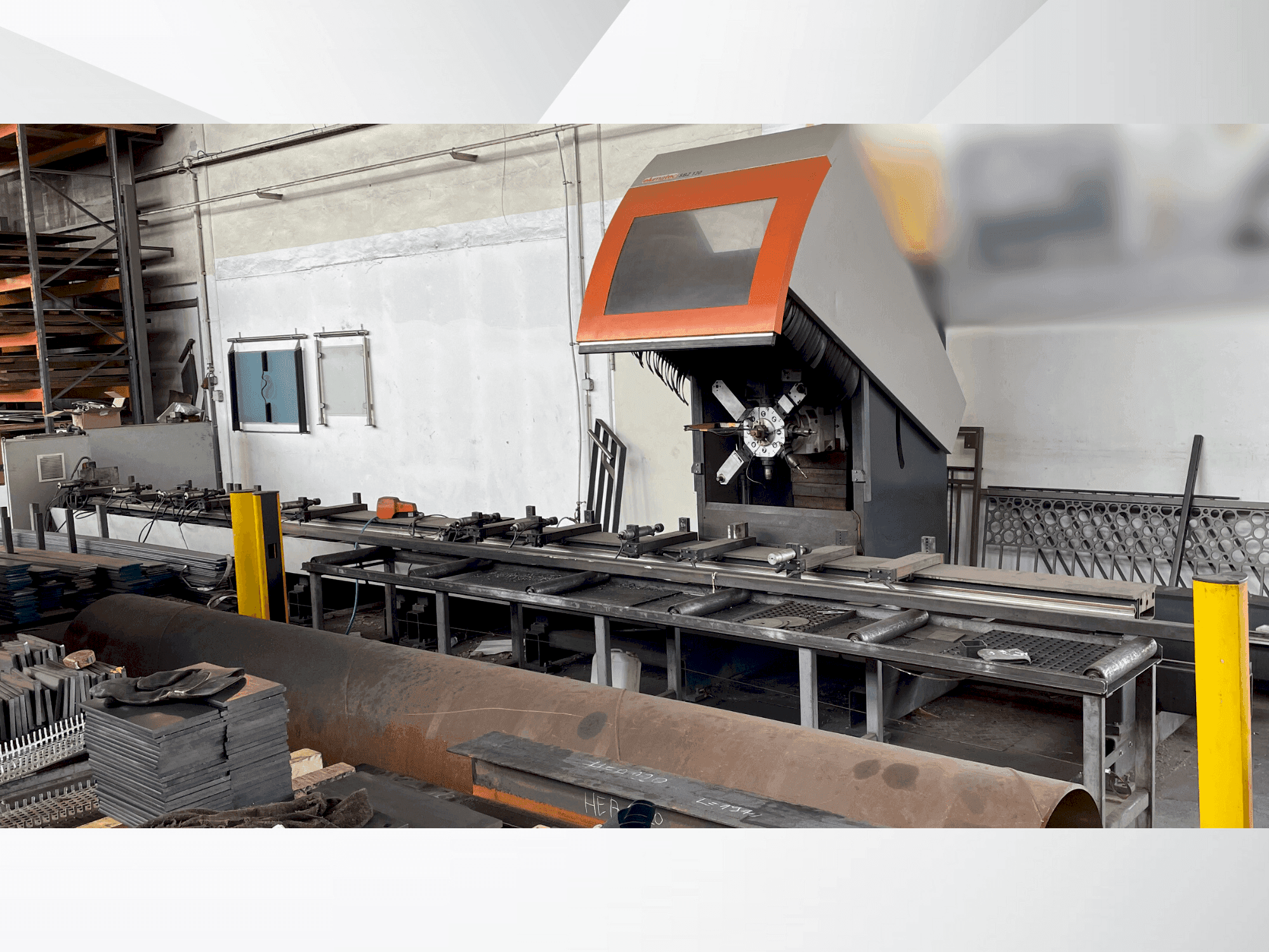 Widok z przodu maszyny Elumatec SBZ 130