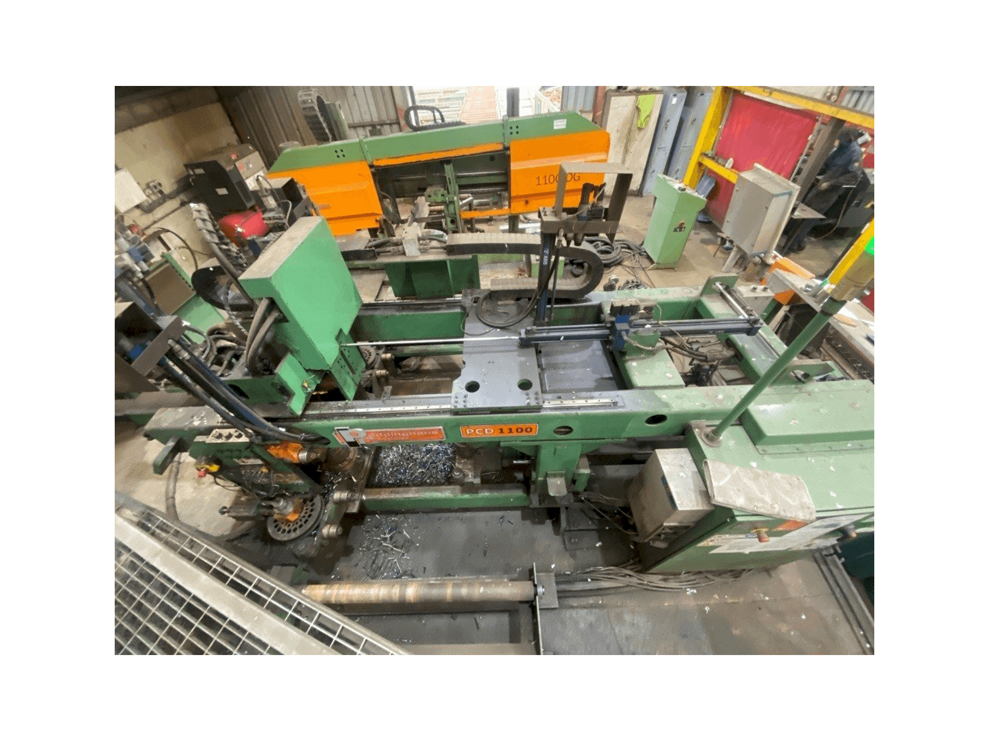 Widok z przodu maszyny Peddinghaus PCD 1100