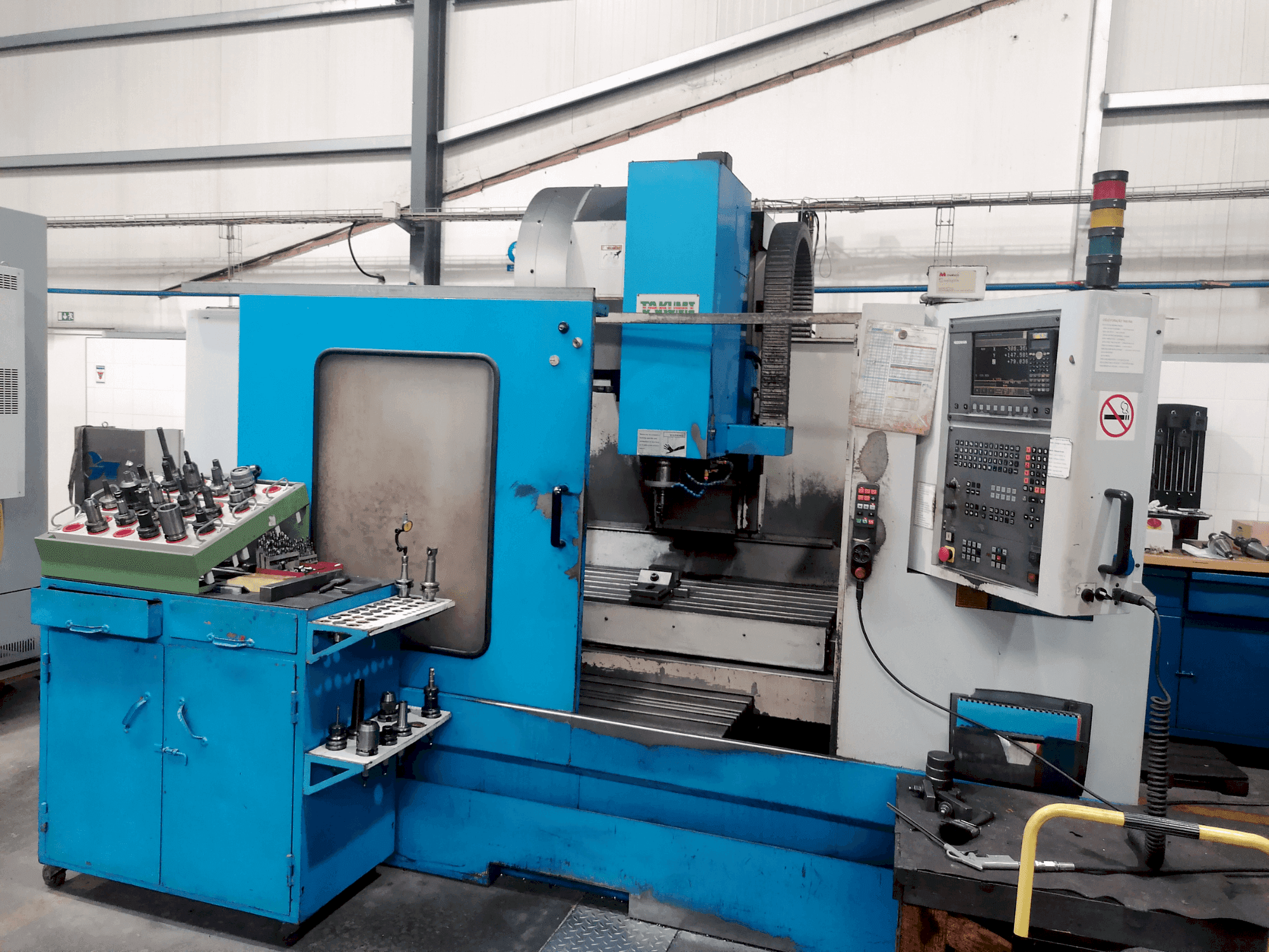 Widok z przodu maszyny Takumi V11