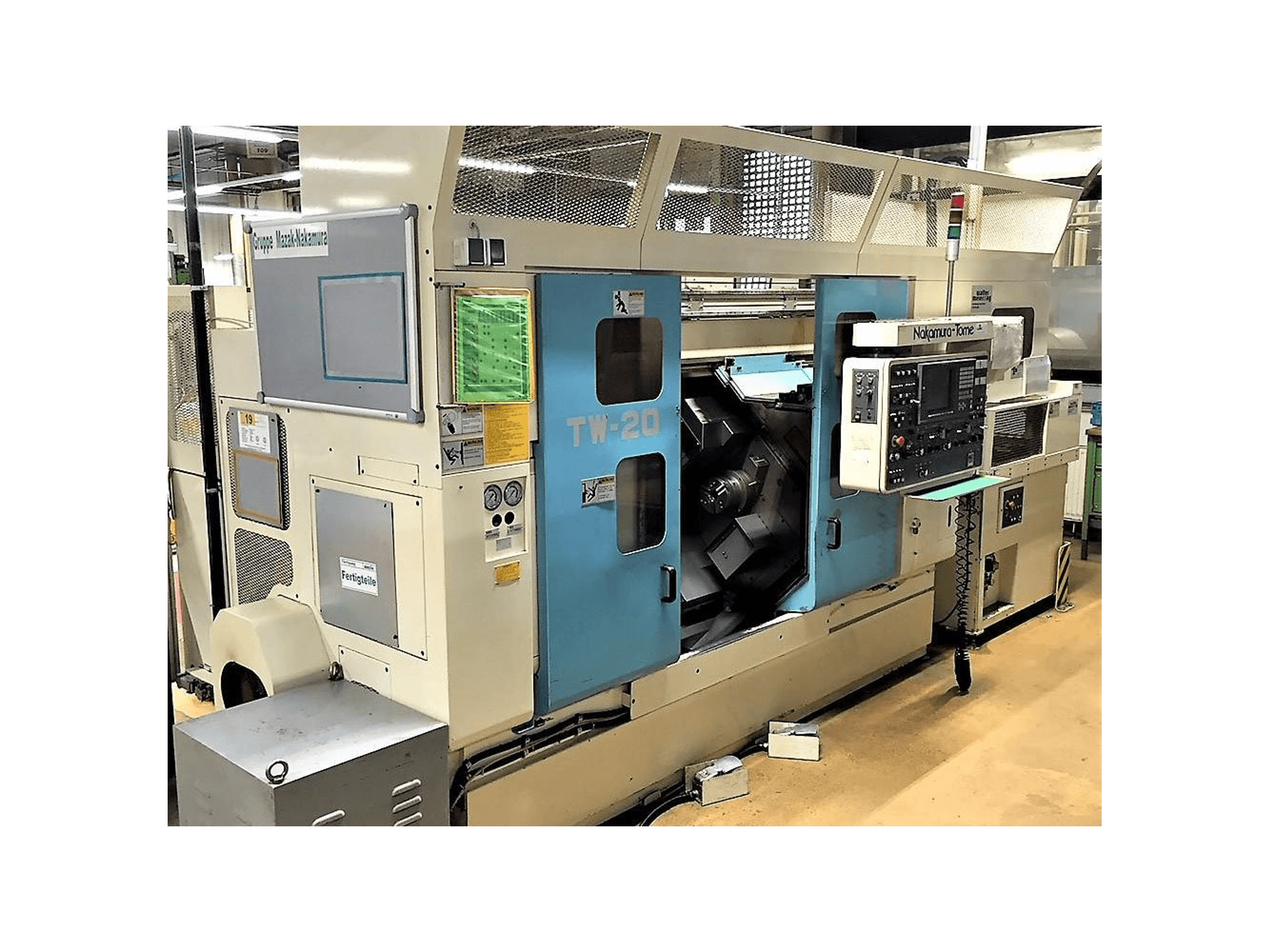 Widok z lewej maszyny NAKAMURA-TOME TW-20