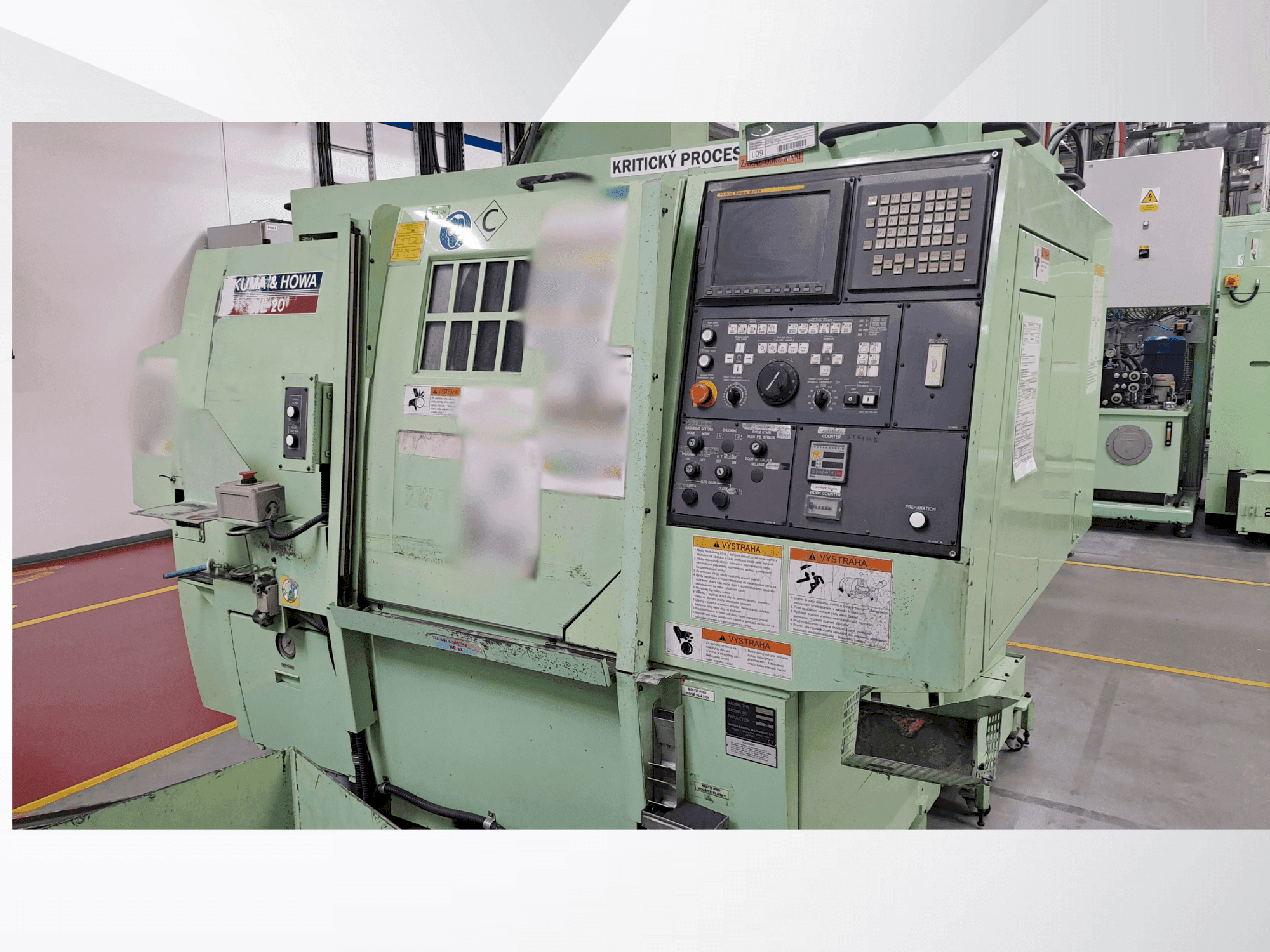 Widok z przodu maszyny OKUMA & HOWA HL-20