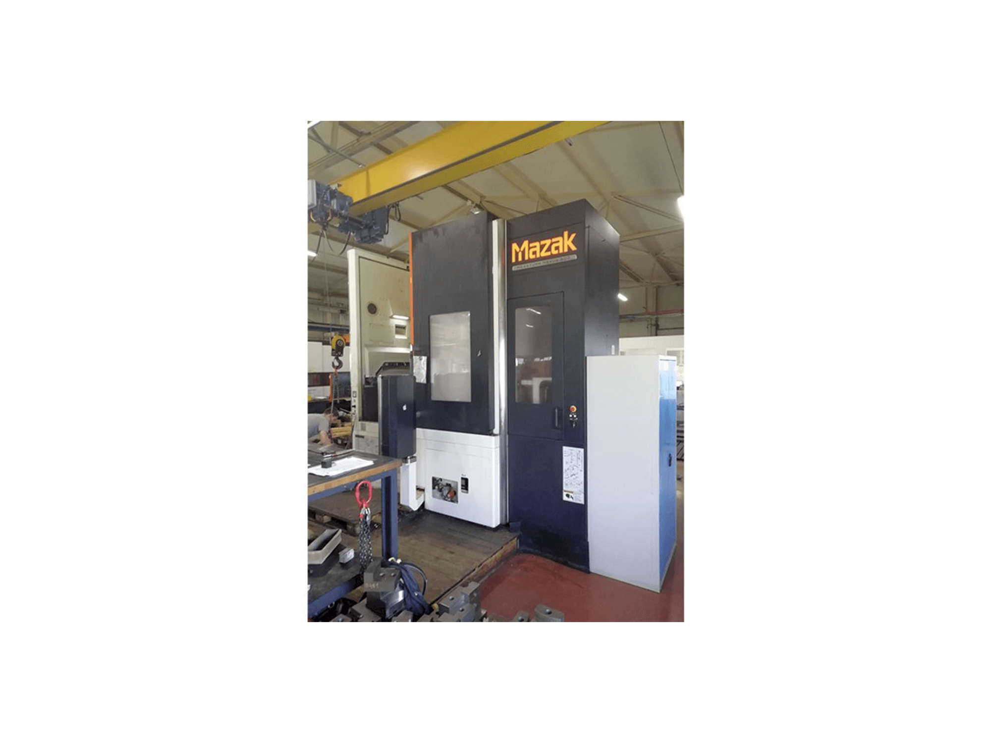 Widok z przodu maszyny Mazak MEGATURN NEXUS 900