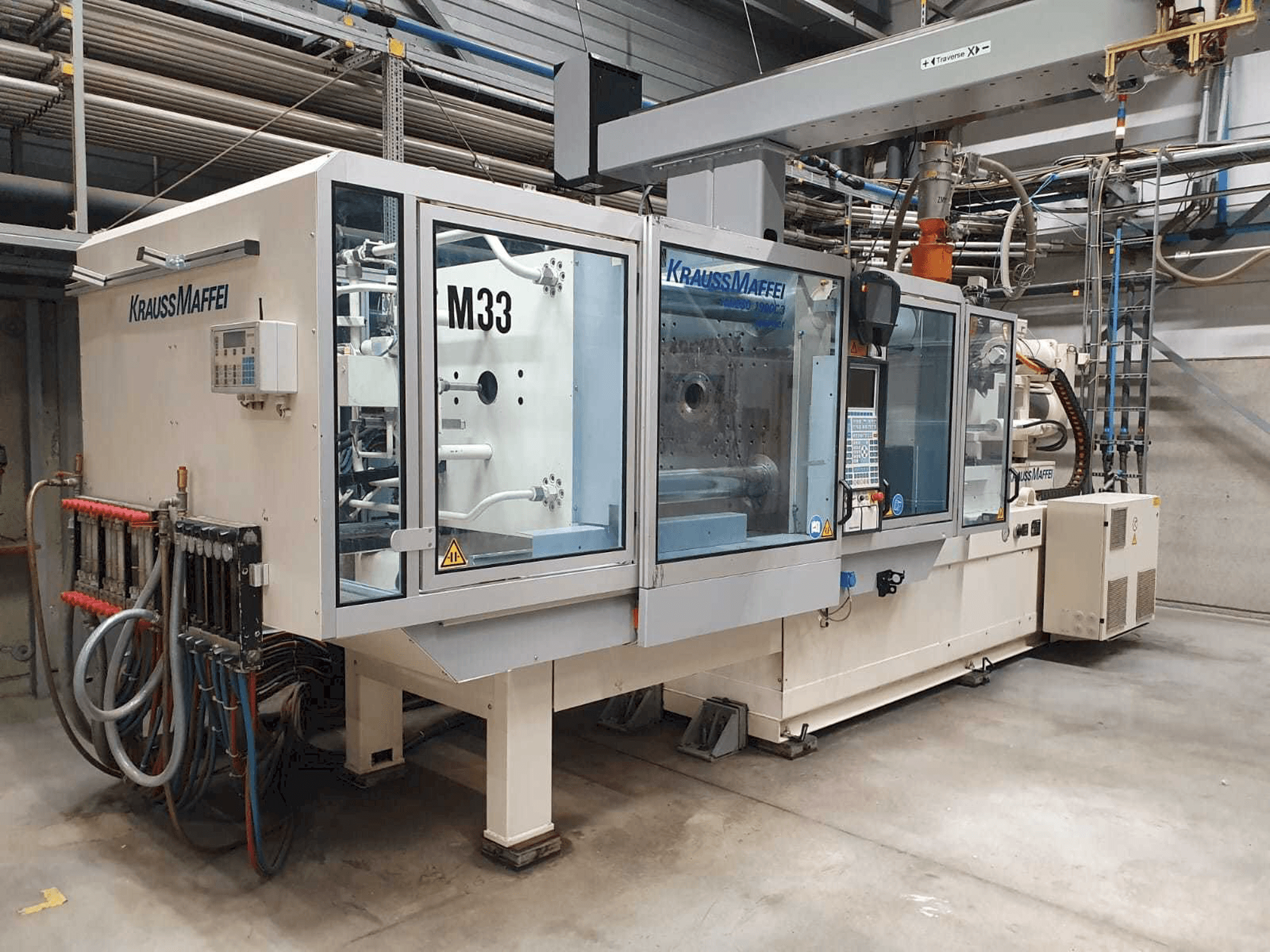 Widok z przodu maszyny Krauss Maffei 280-1900 C3