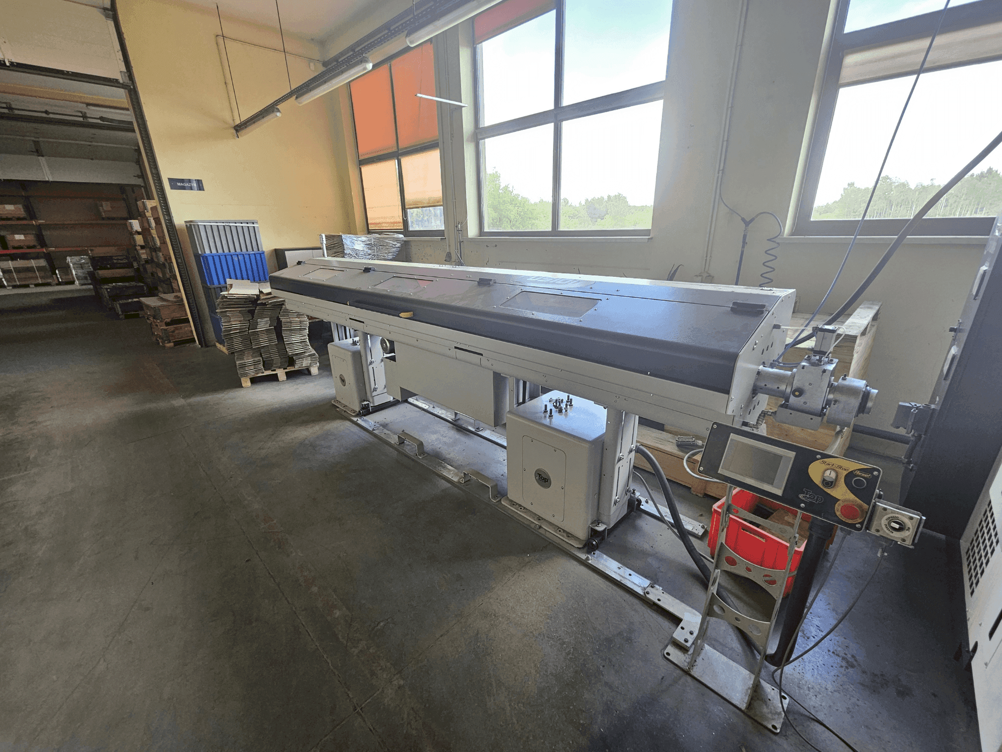 Widok z przodu maszyny TOP Automazioni FUSION 352 SX