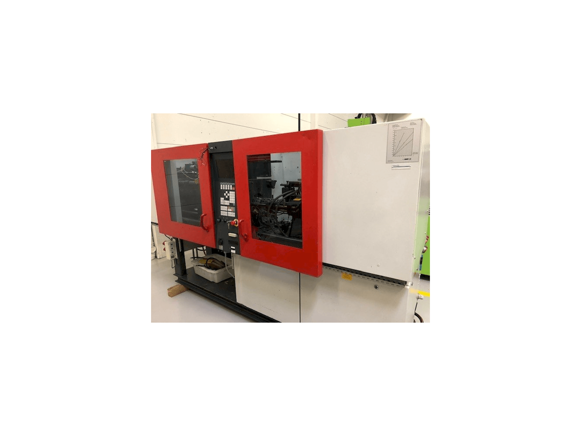 Widok lewej strony maszyny FERROMATIK MILACRON K40 D-E