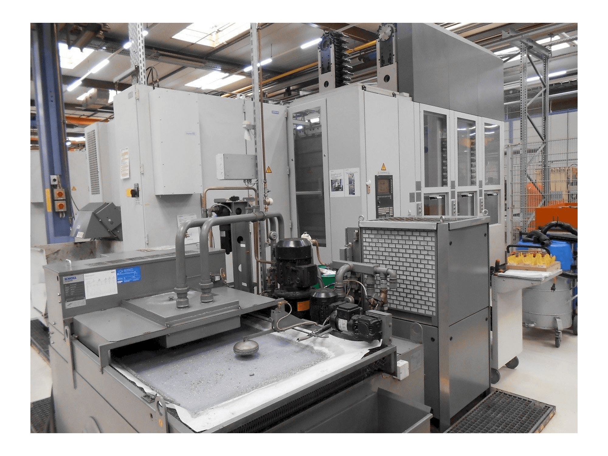 Widok z przodu maszyny Heckert HEC 500 D XXL