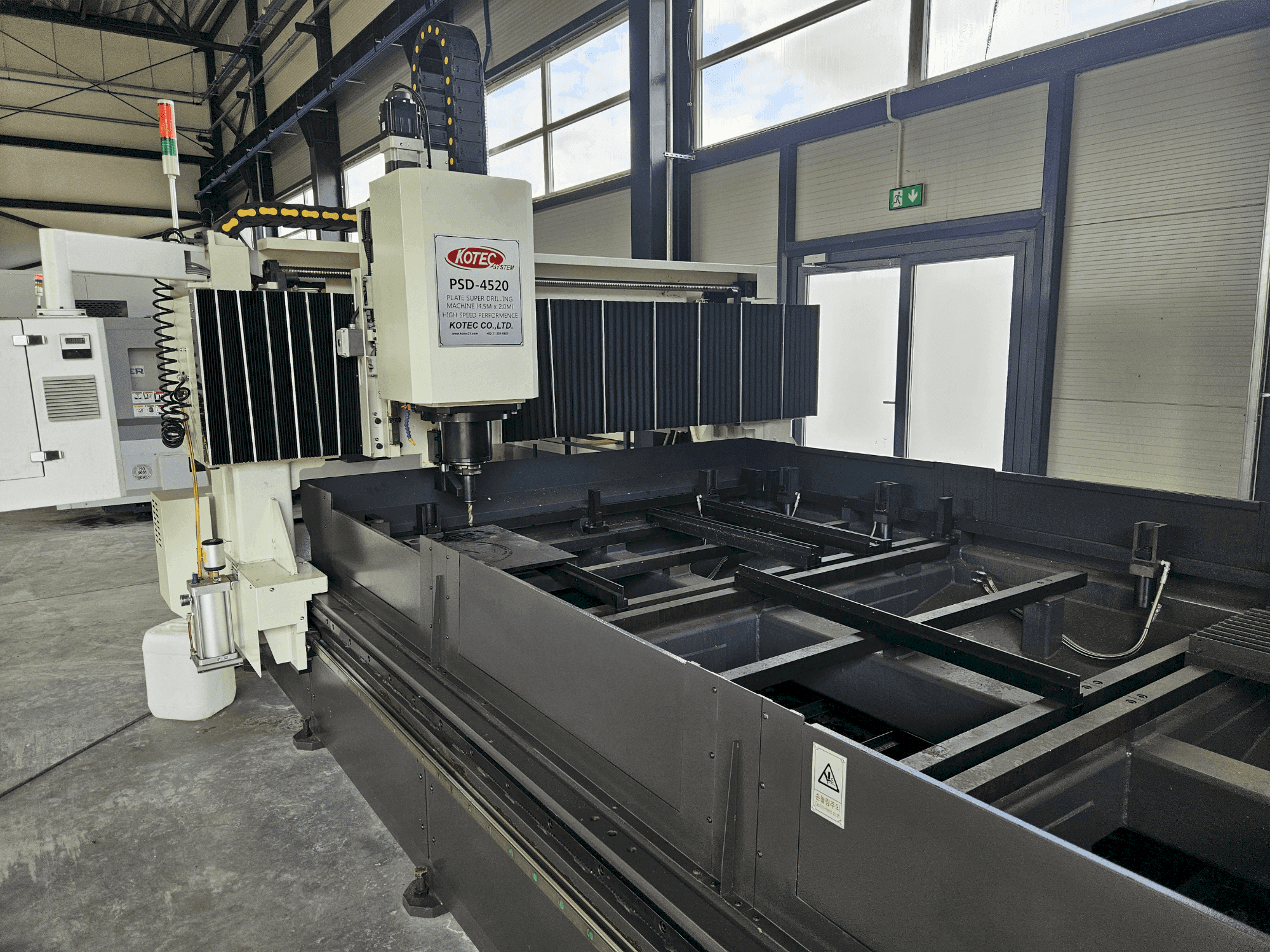 Widok z przodu maszyny KOTEC PSD-4520