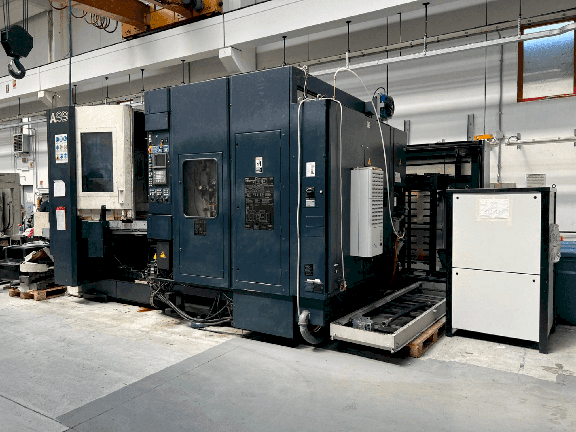 Widok z przodu maszyny Makino A99-A132