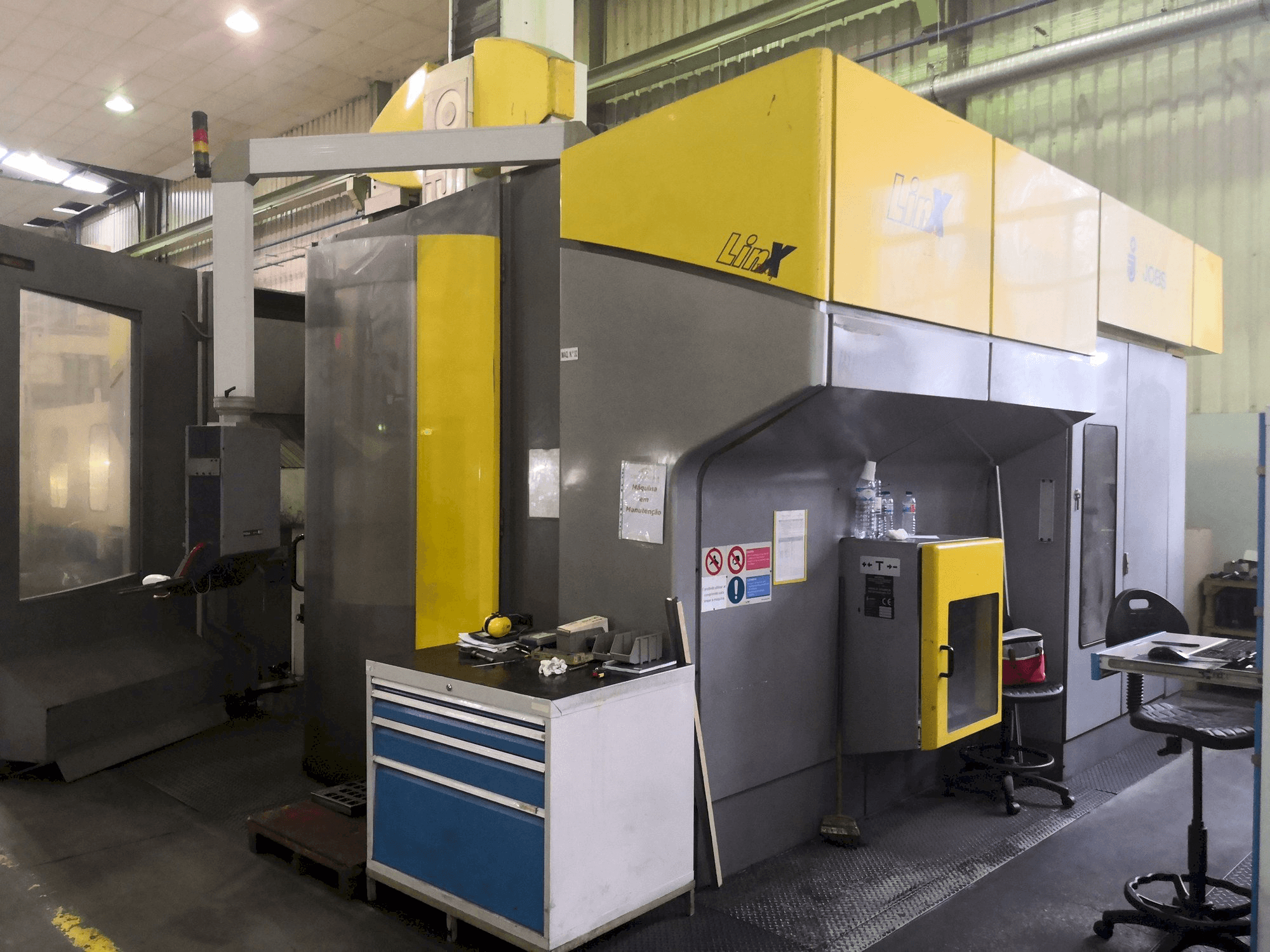 Widok z przodu maszyny JOBS Linx blitz HSK A