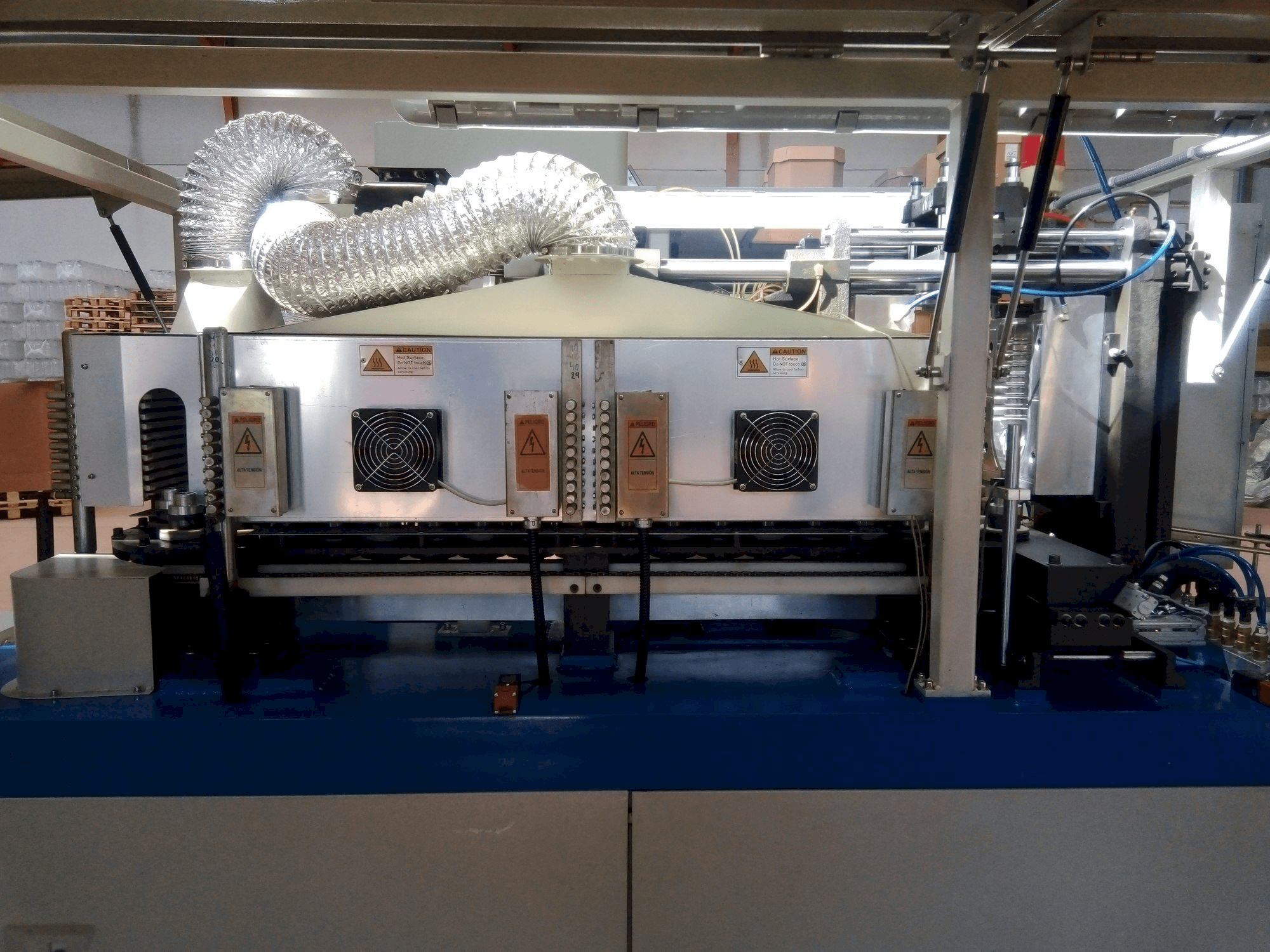 Widok z przodu maszyny YANCED YS600