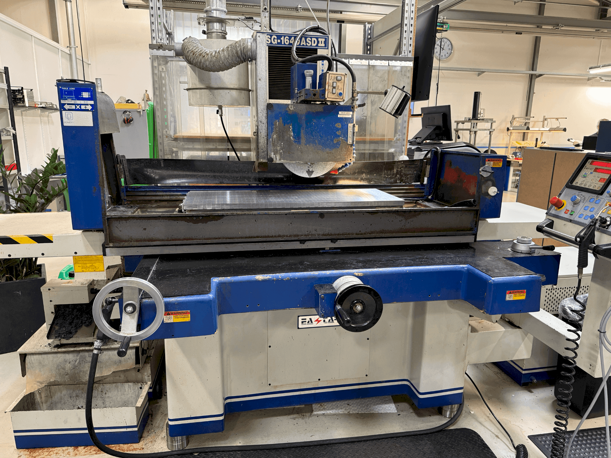 Widok z przodu maszyny EASTAR ESG-1640ASD II