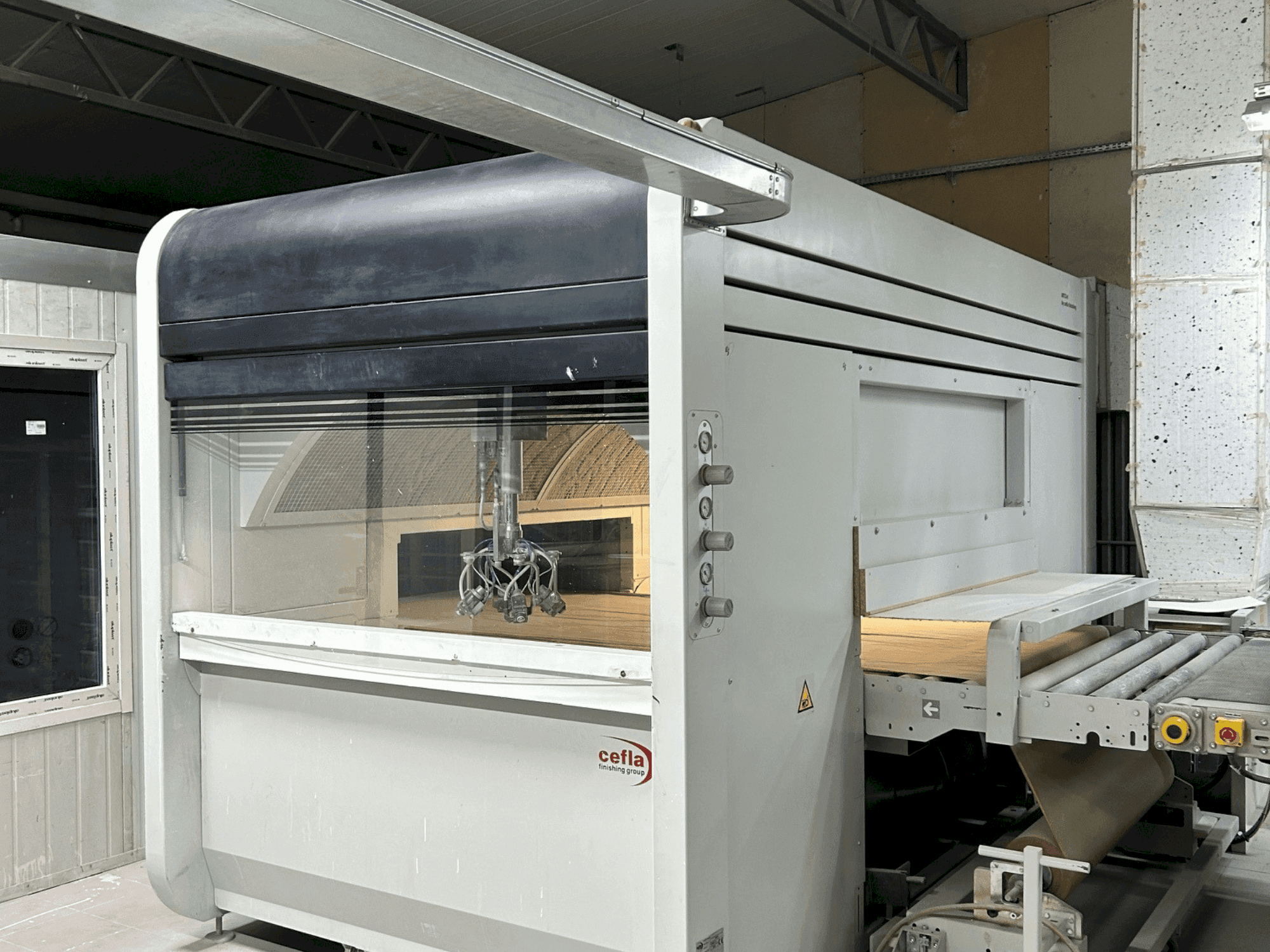 Widok z prawej maszyny CEFLA MITO K