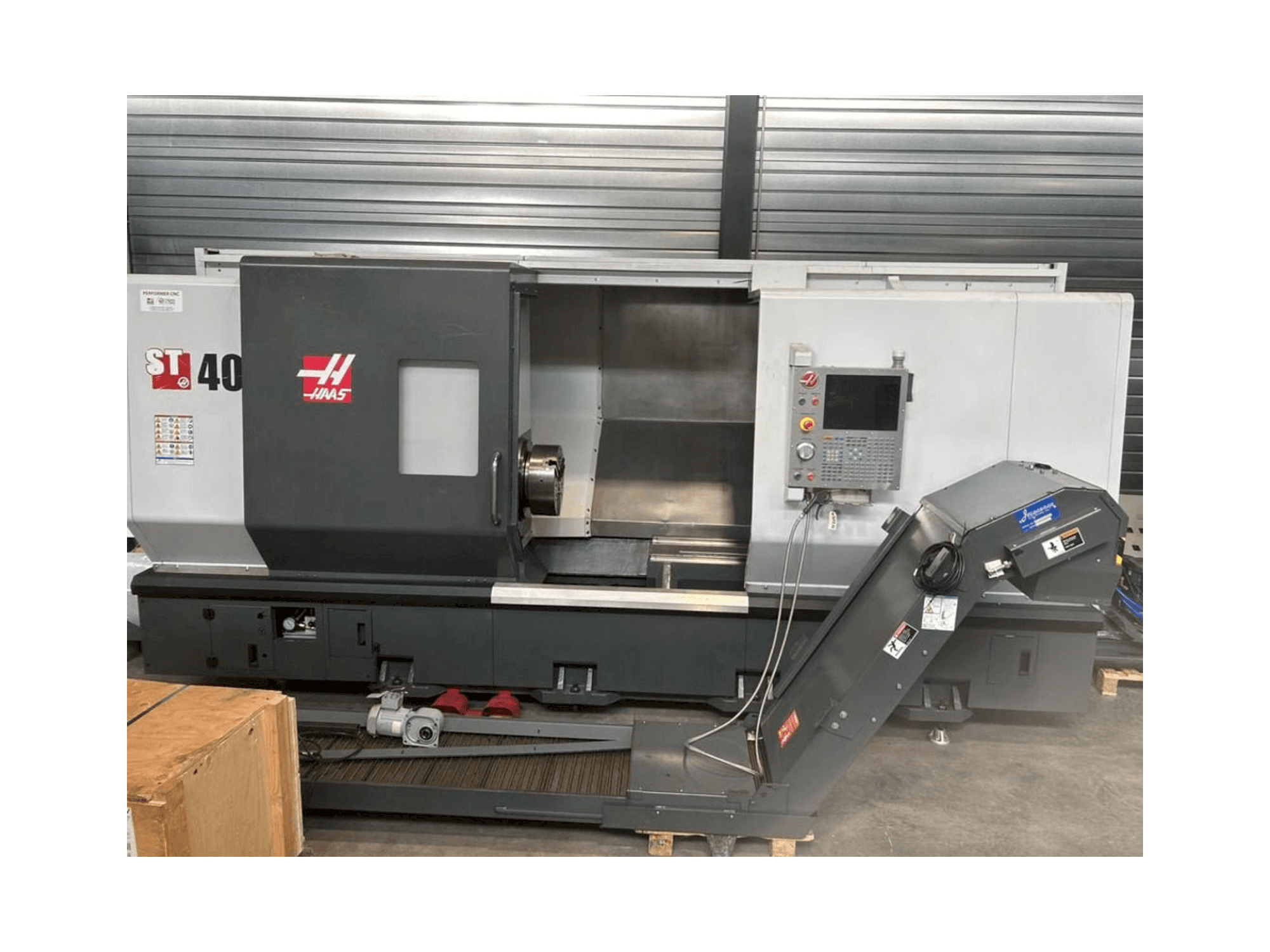 Widok z przodu maszyny HAAS ST-40