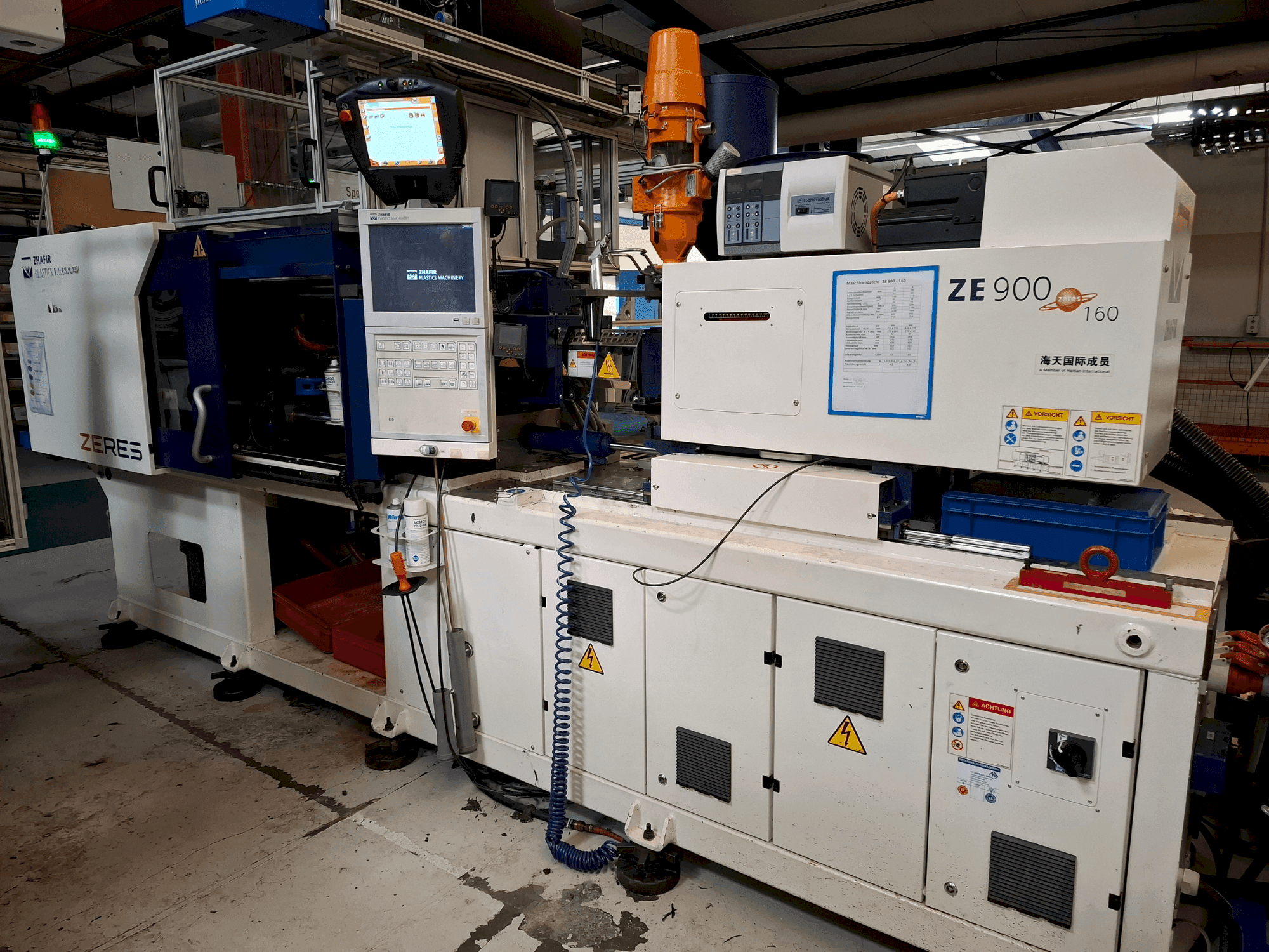 Widok z przodu maszyny HAITIAN ZHAFIR Zeres 900/160