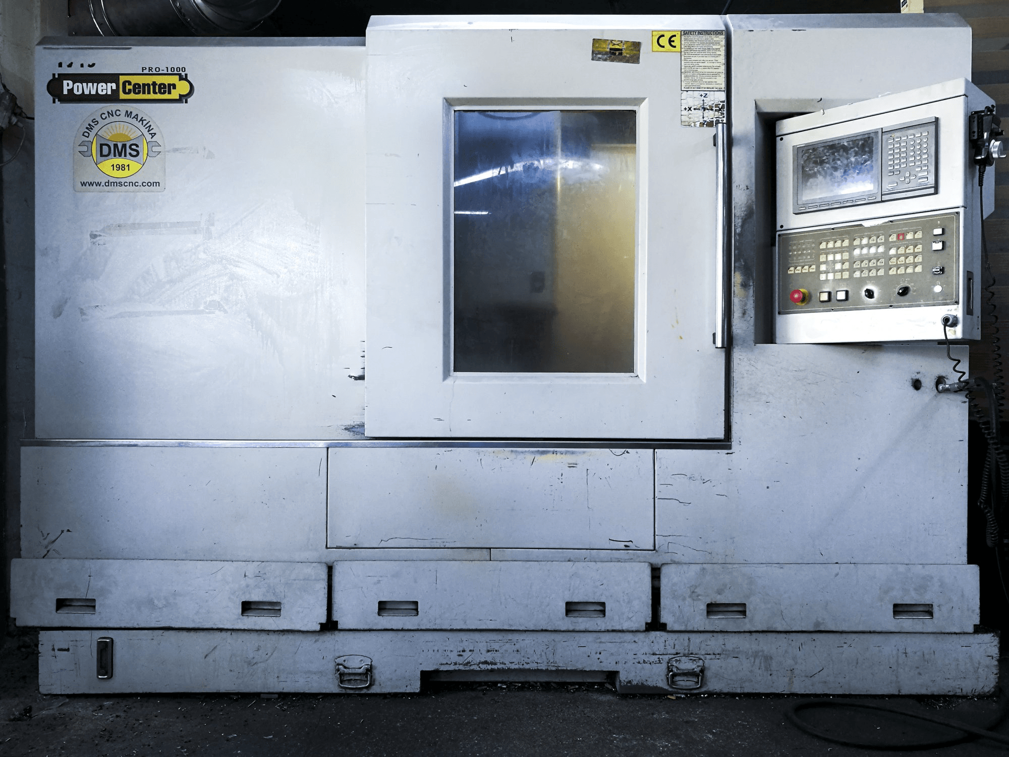 Widok z przodu maszyny Hartford PRO1000S