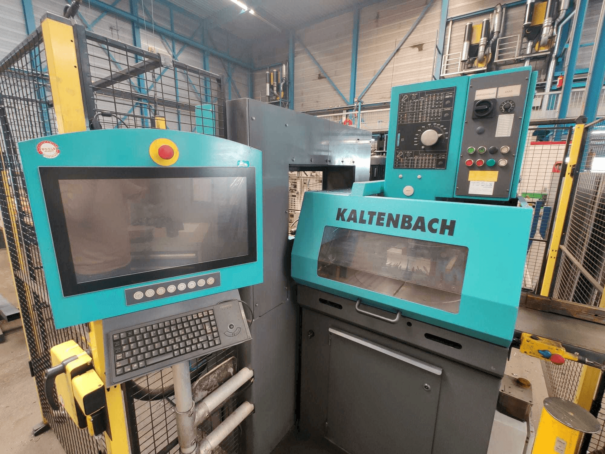 Widok z przodu maszyny KALTENBACH KKS 450 + KBT 142