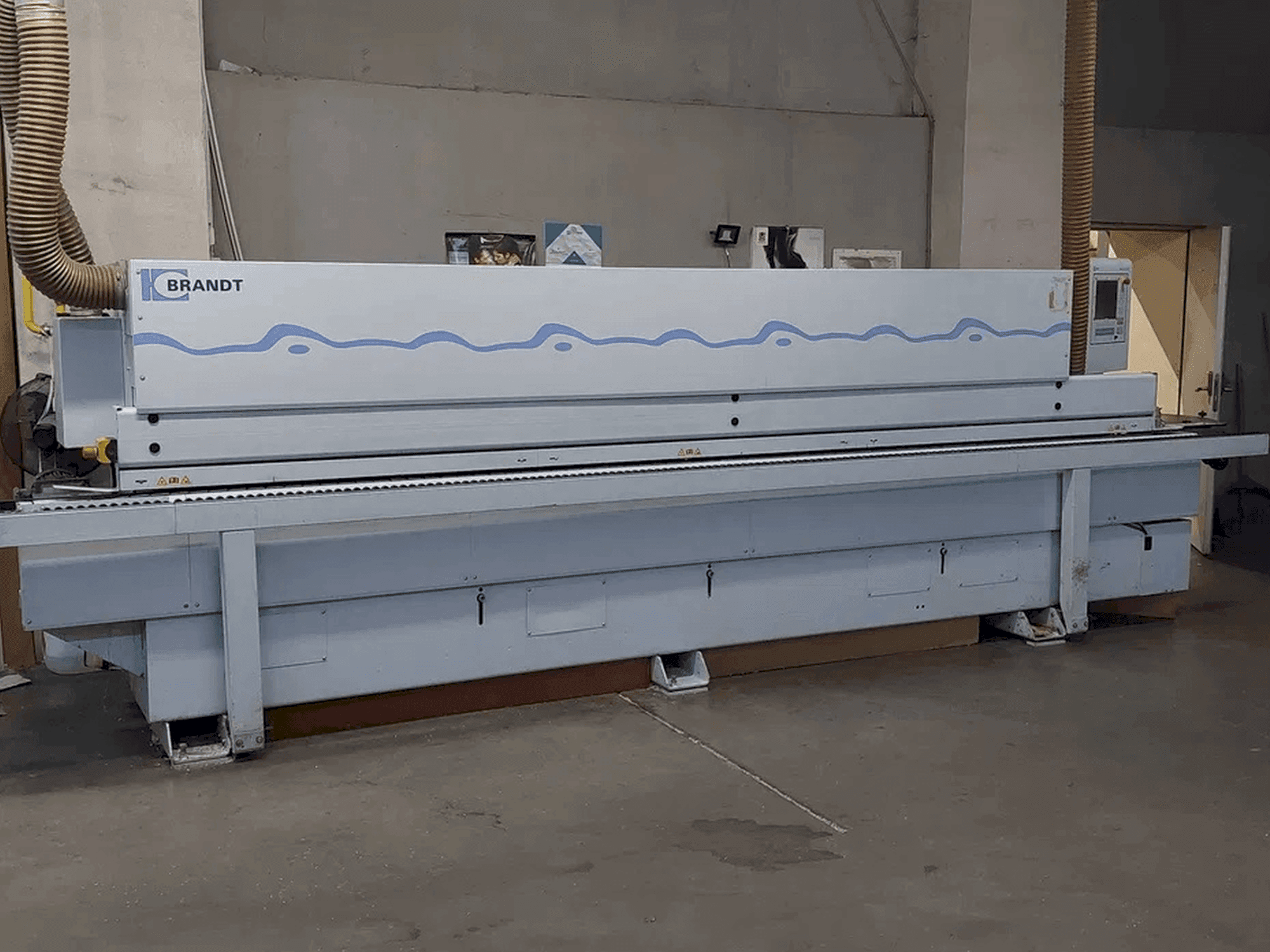 Widok z przodu maszyny BRANDT Optimat KDF 650 C