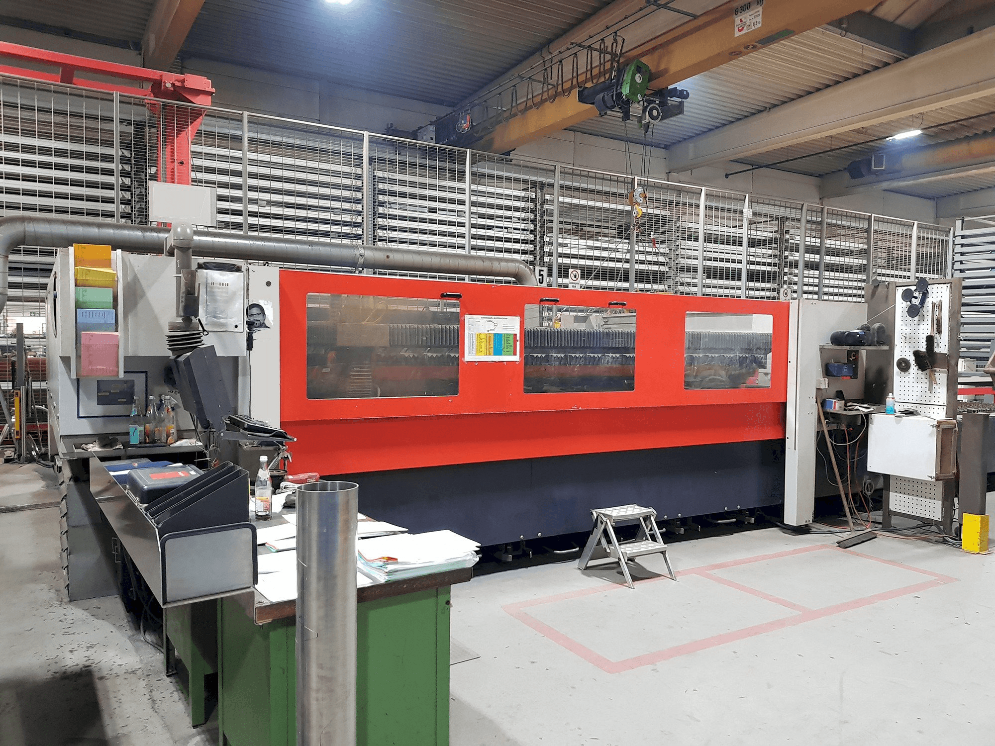 Widok z przodu maszyny Bystronic Bystar 4020