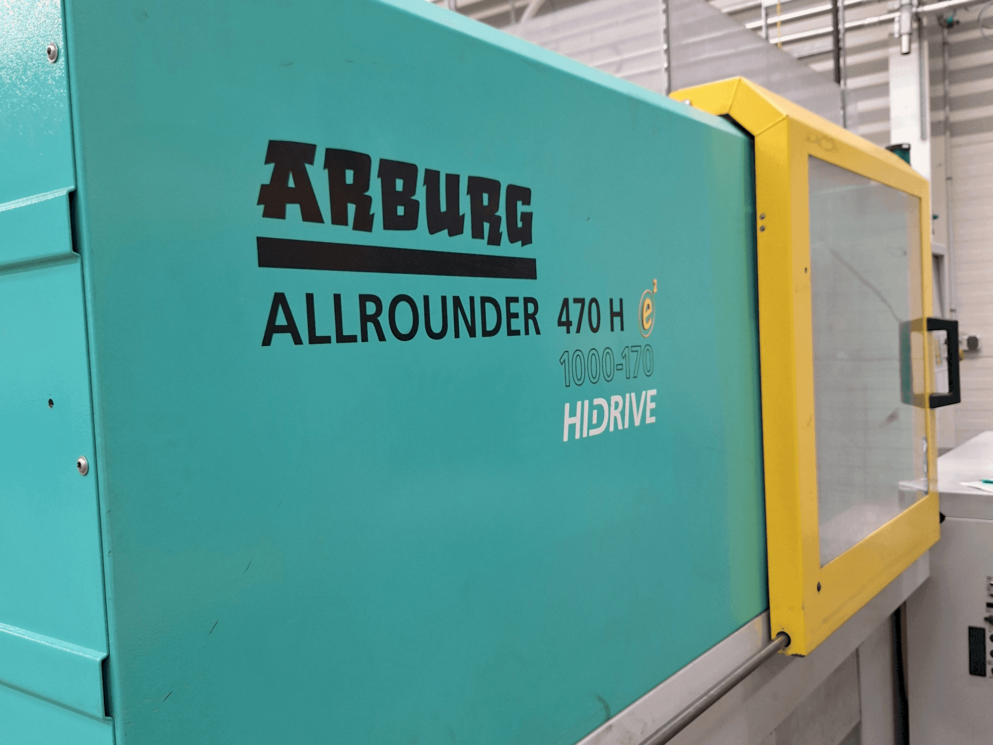 Widok z przodu maszyny Arburg 470 H 1000-170