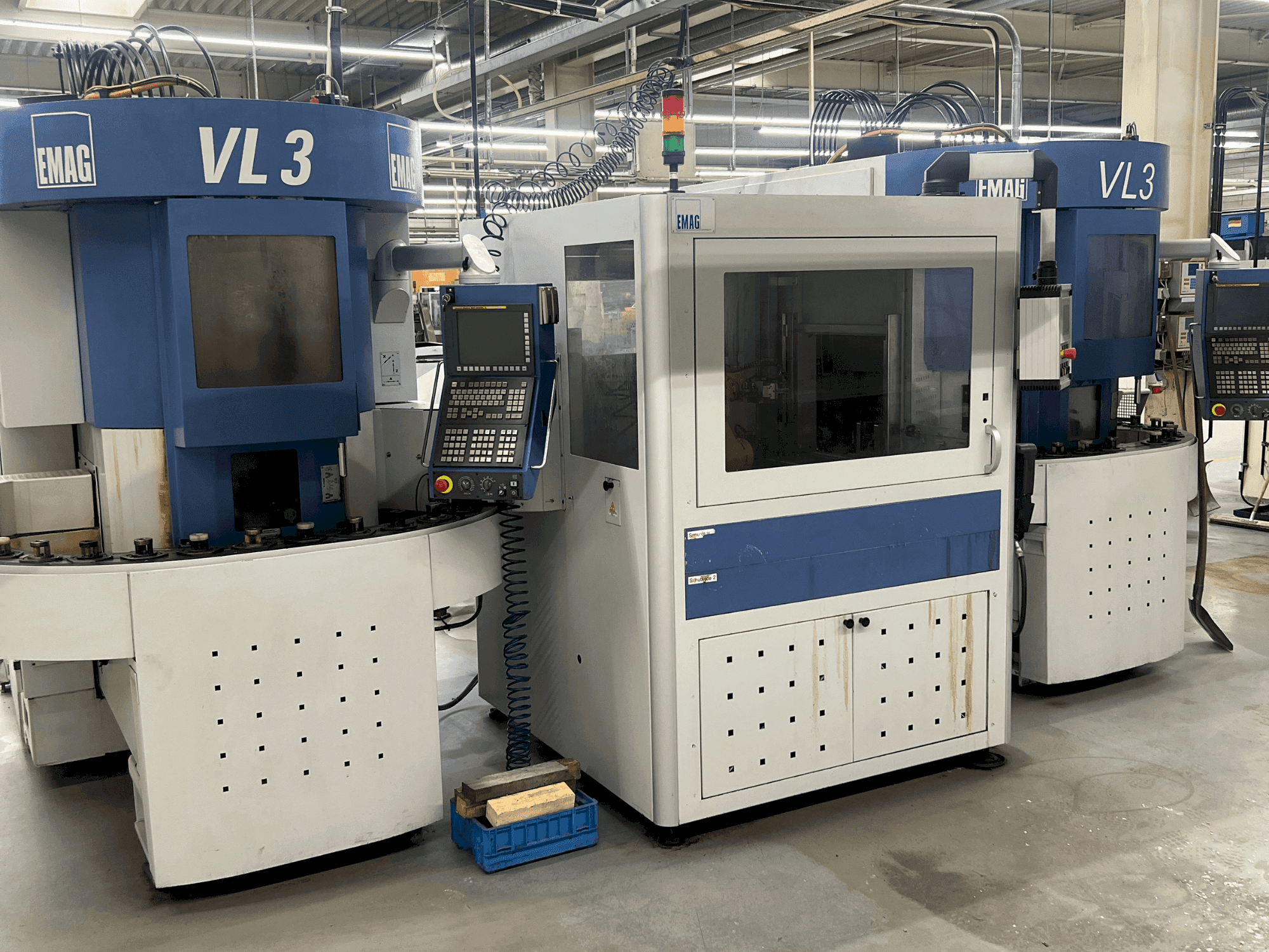 Widok z przodu maszyny EMAG VL03