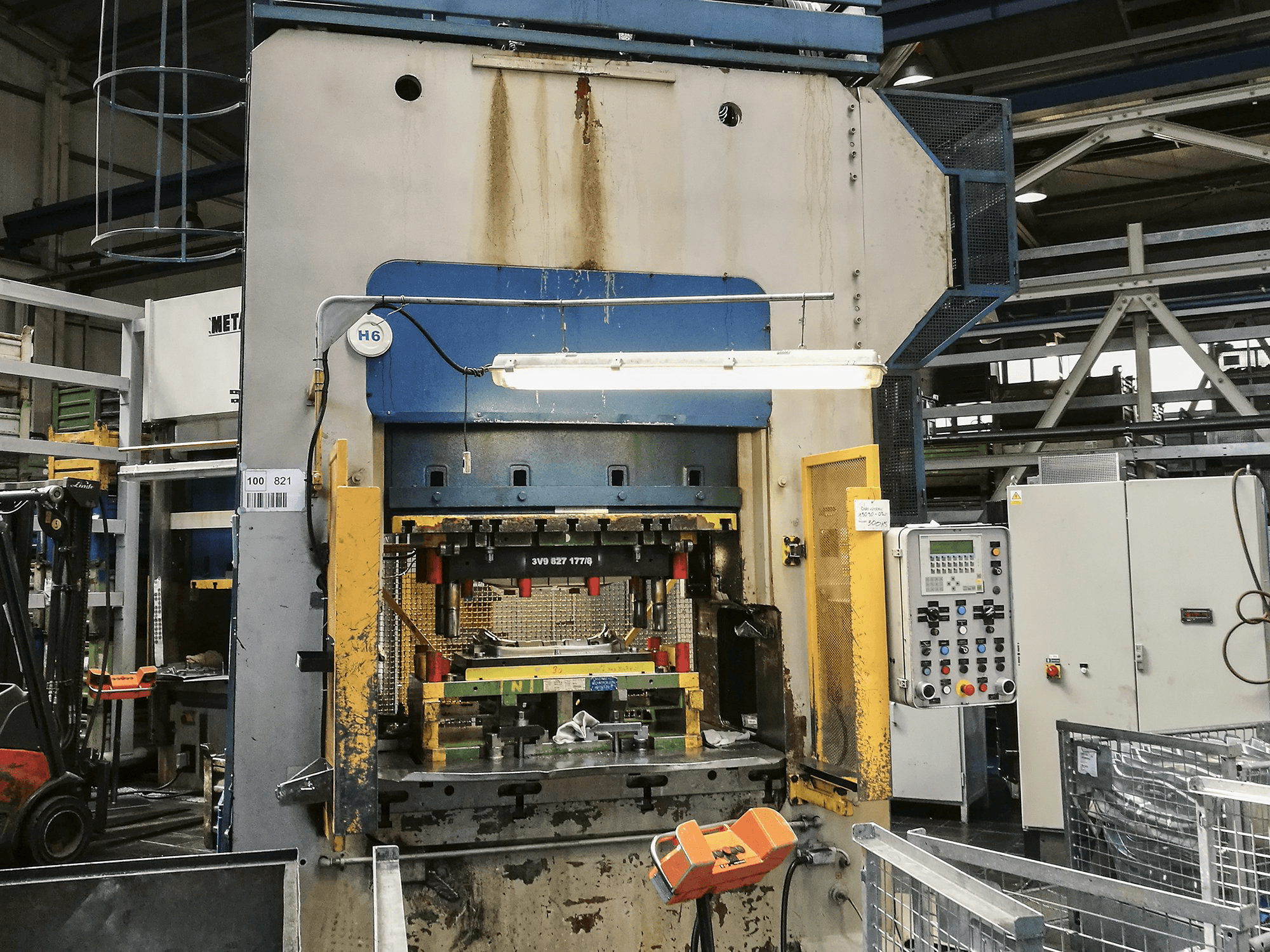 Widok z przodu maszyny SMERAL LKT 250