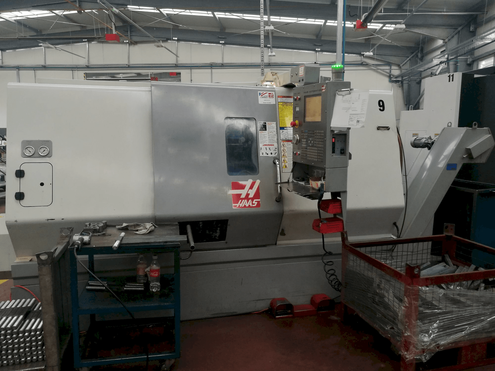 Widok z przodu maszyny HAAS SL-30THE