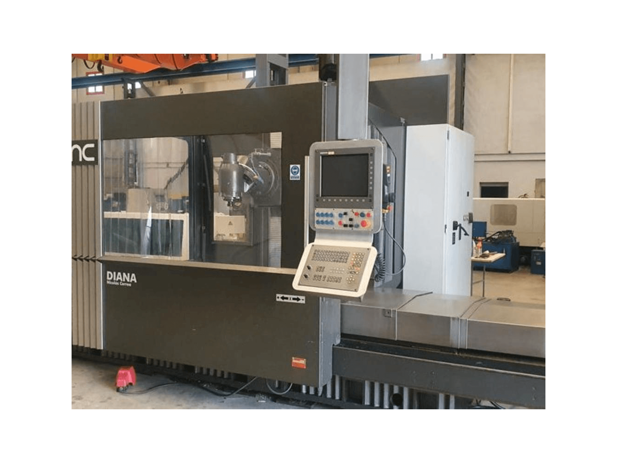 Widok z przodu maszyny Nicolas Correa Prisma 20