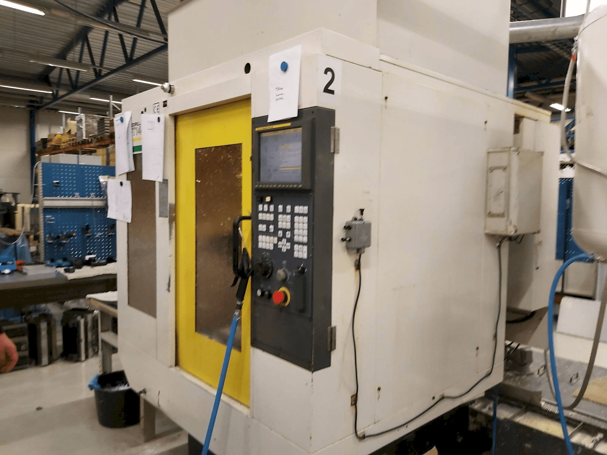 Widok z przodu maszyny FANUC Robodrill alfa-T14iB