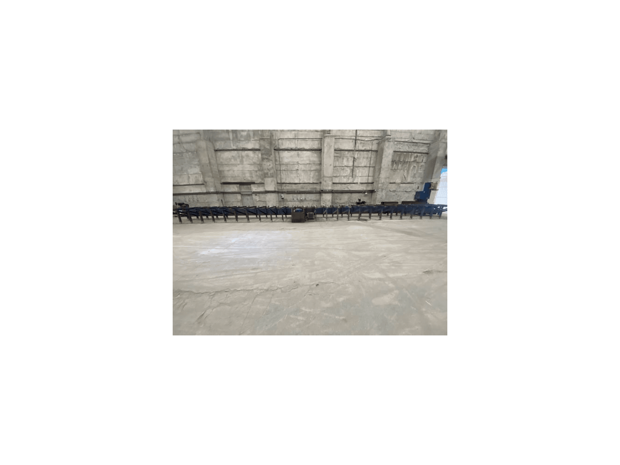 Widok z przodu maszyny Peddinghaus Avenger MDL1000B