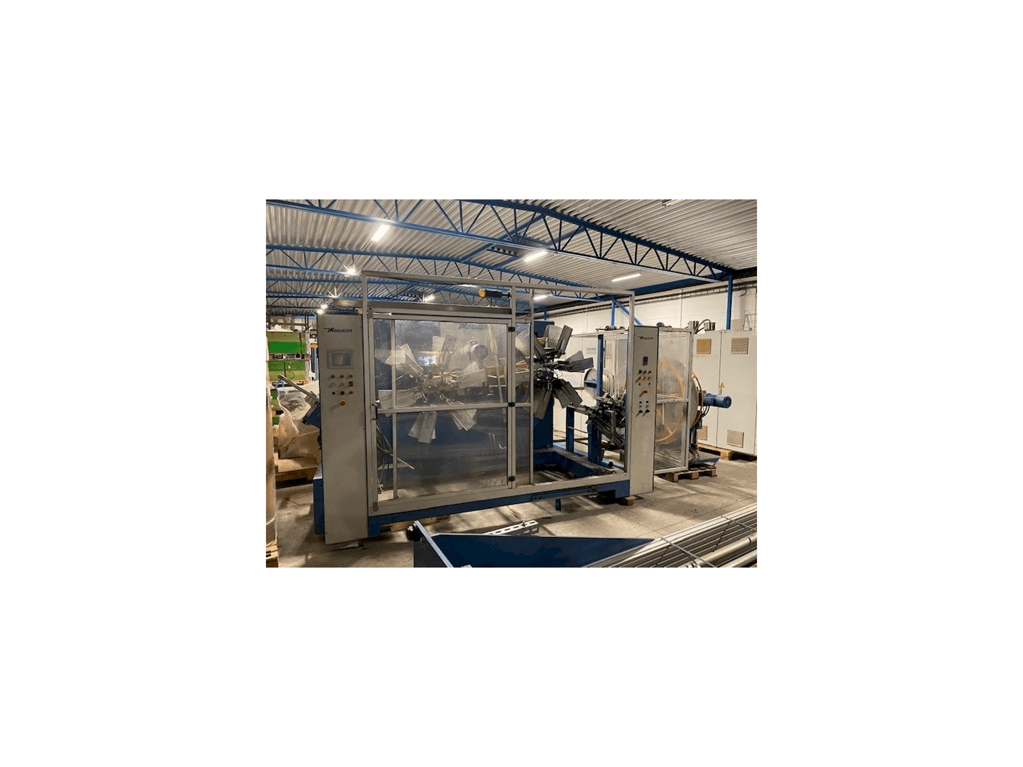 Widok z przodu maszyny Maillefer PCL 14-32