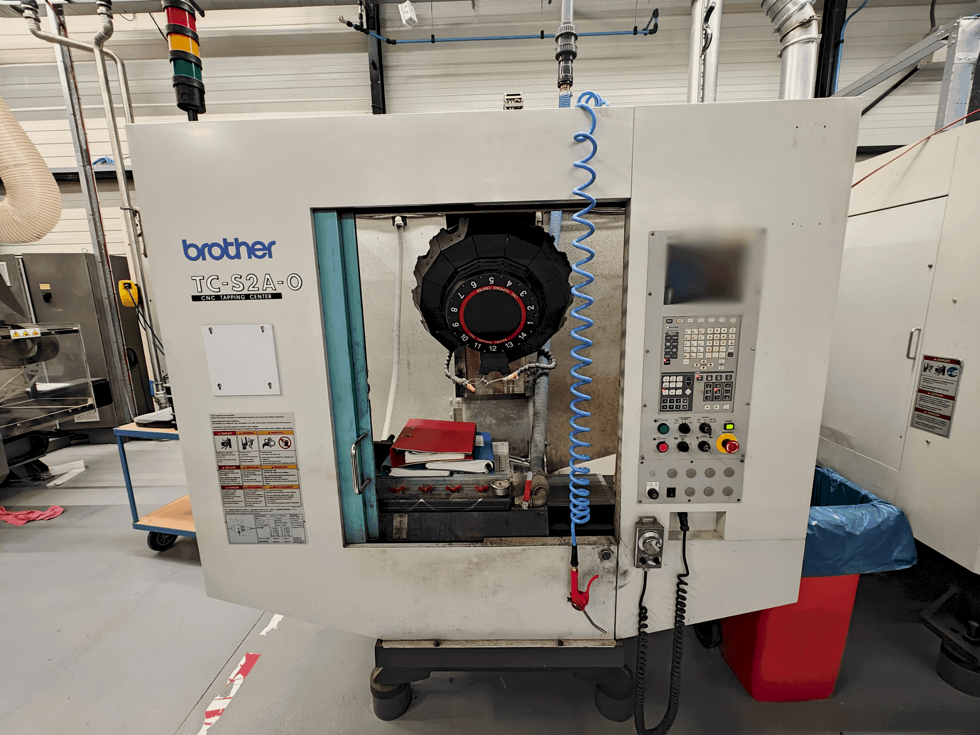 Widok z przodu maszyny Brother C-S2A-O