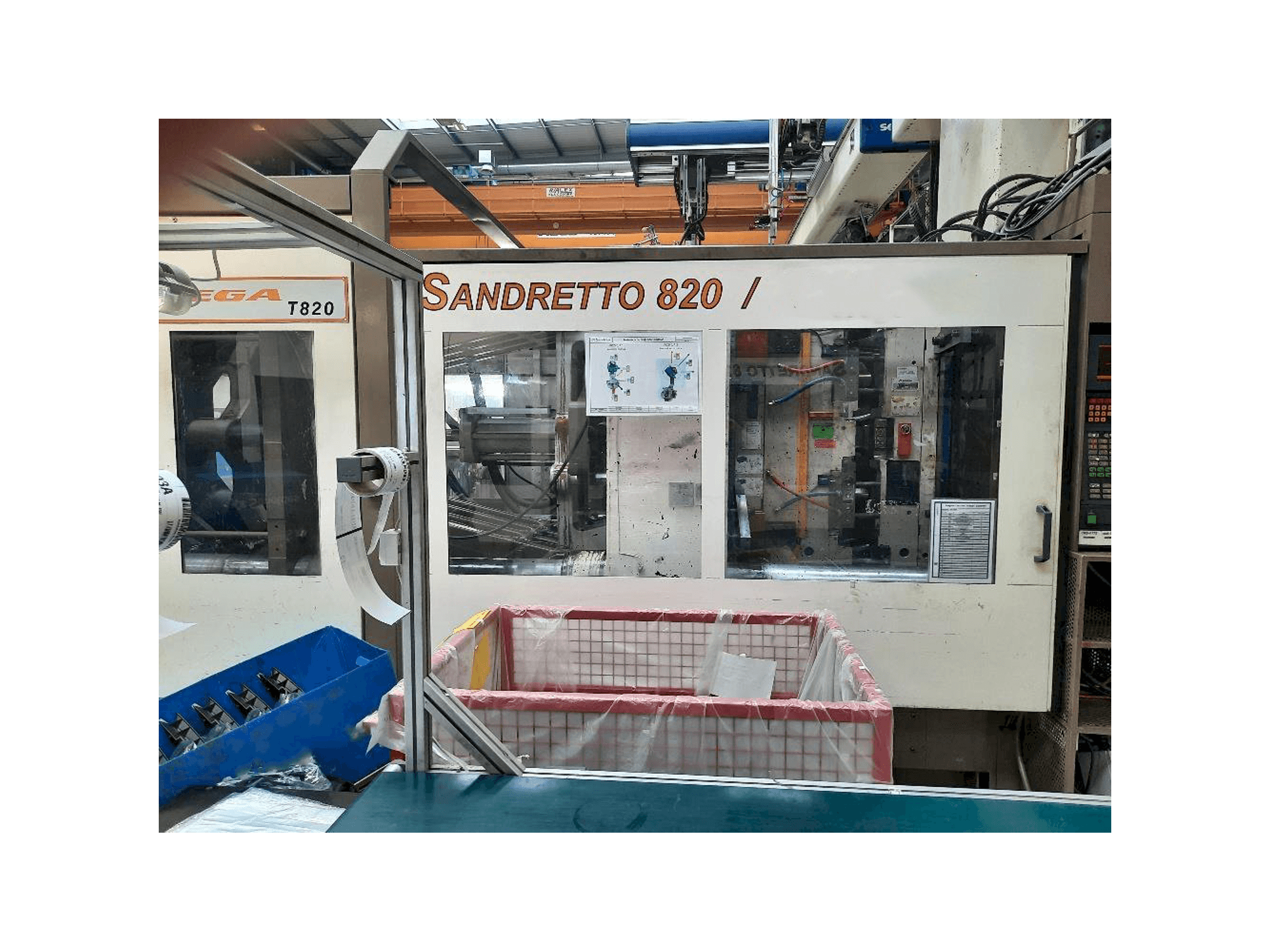 Widok z przodu maszyny SANDRETTO 820/6434
