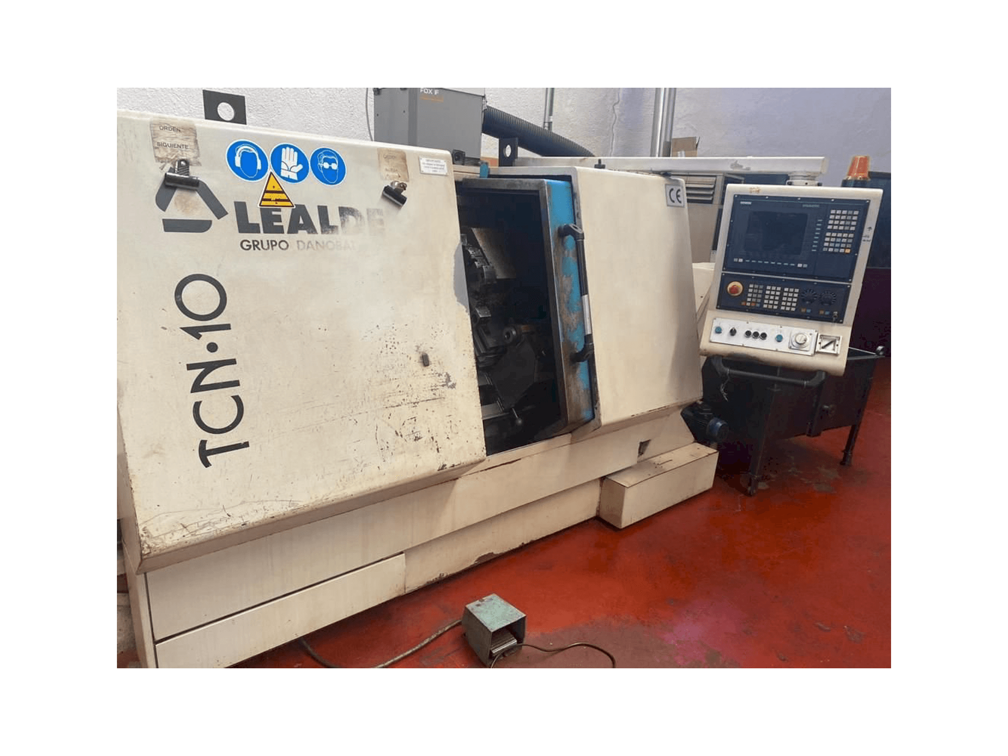 Widok z przodu maszyny Lealde TCN-10