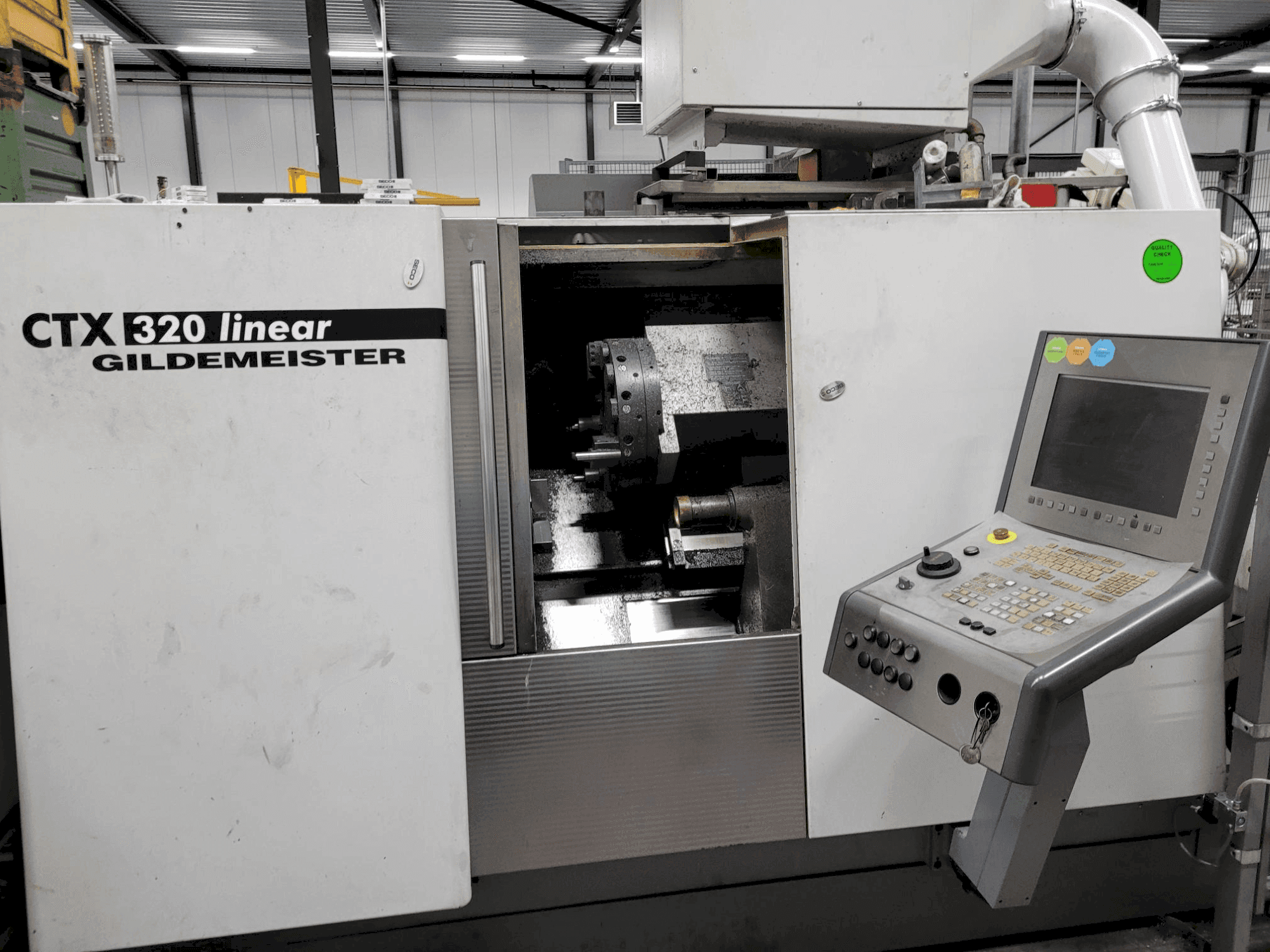 Widok z przodu maszyny DMG Gildemeister CTX 320 linear